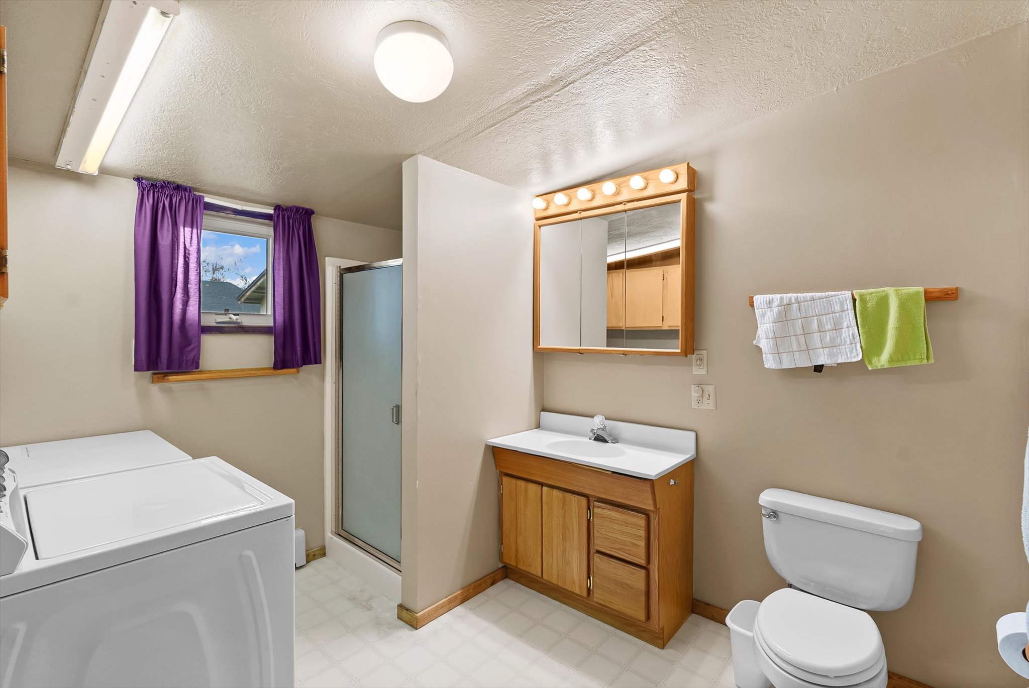 102 Geneva Avenue Property Photo 32