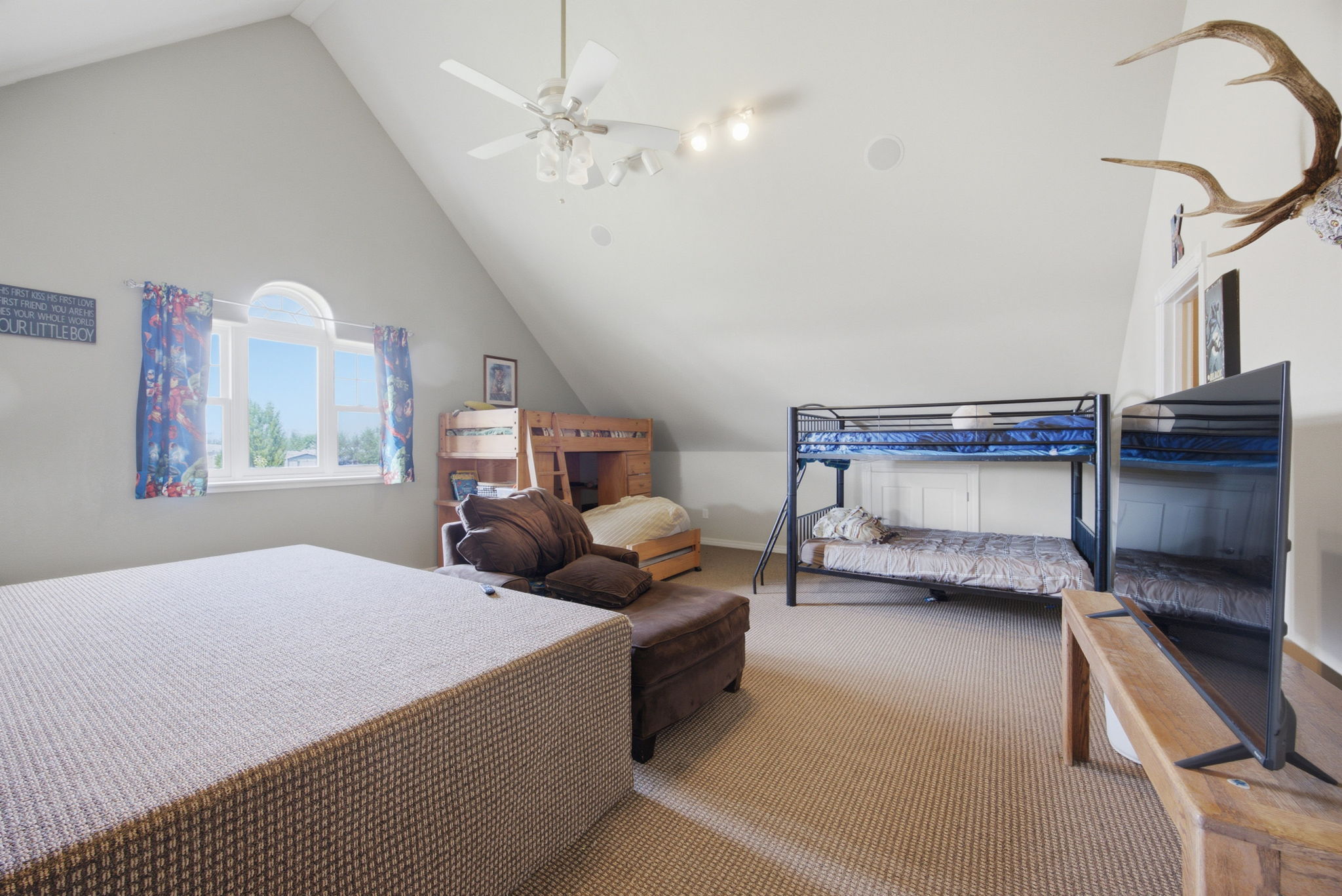 745 Chilcott Lane Property Photo 44