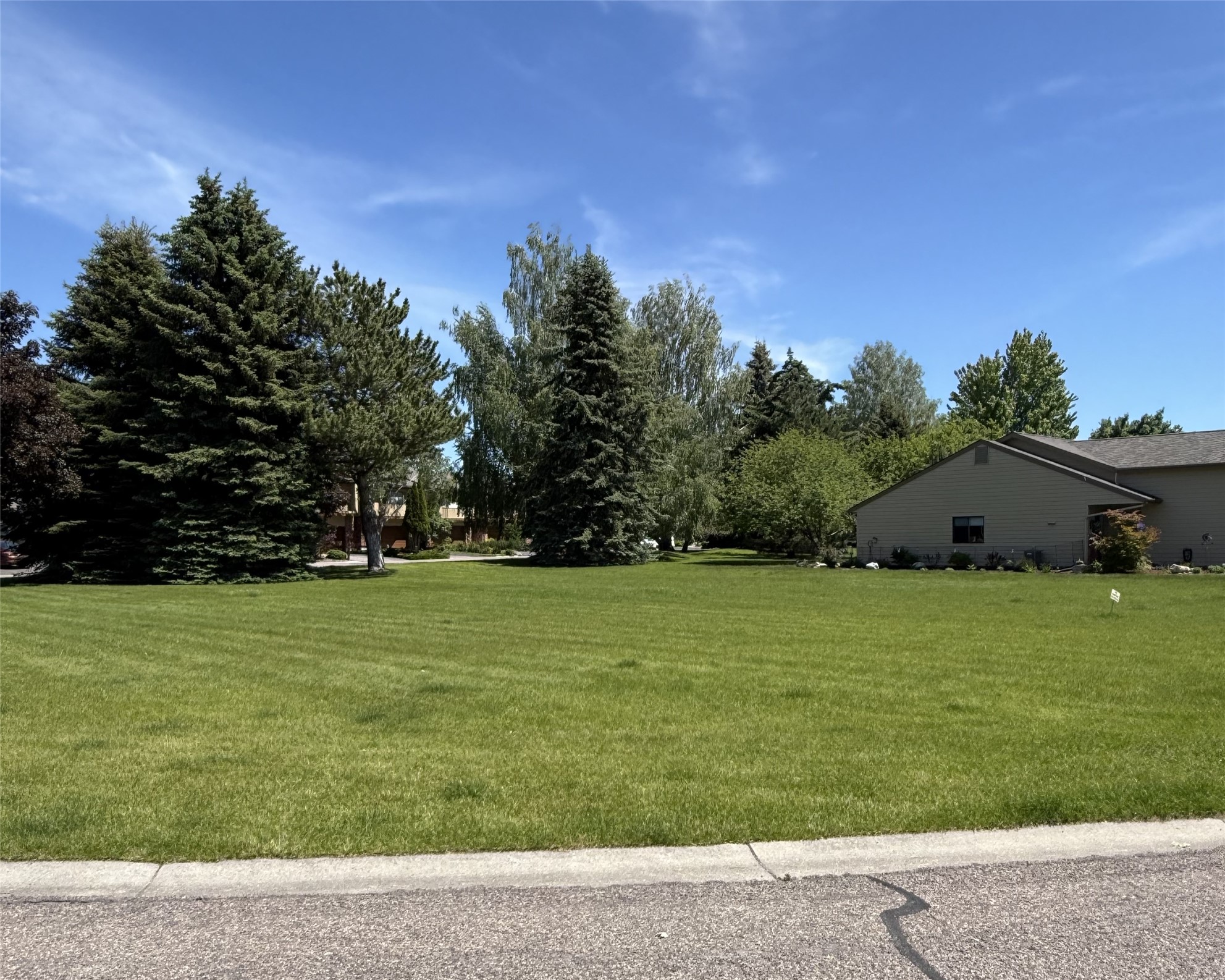 177 & 178 Fairway Boulevard Property Photo 1