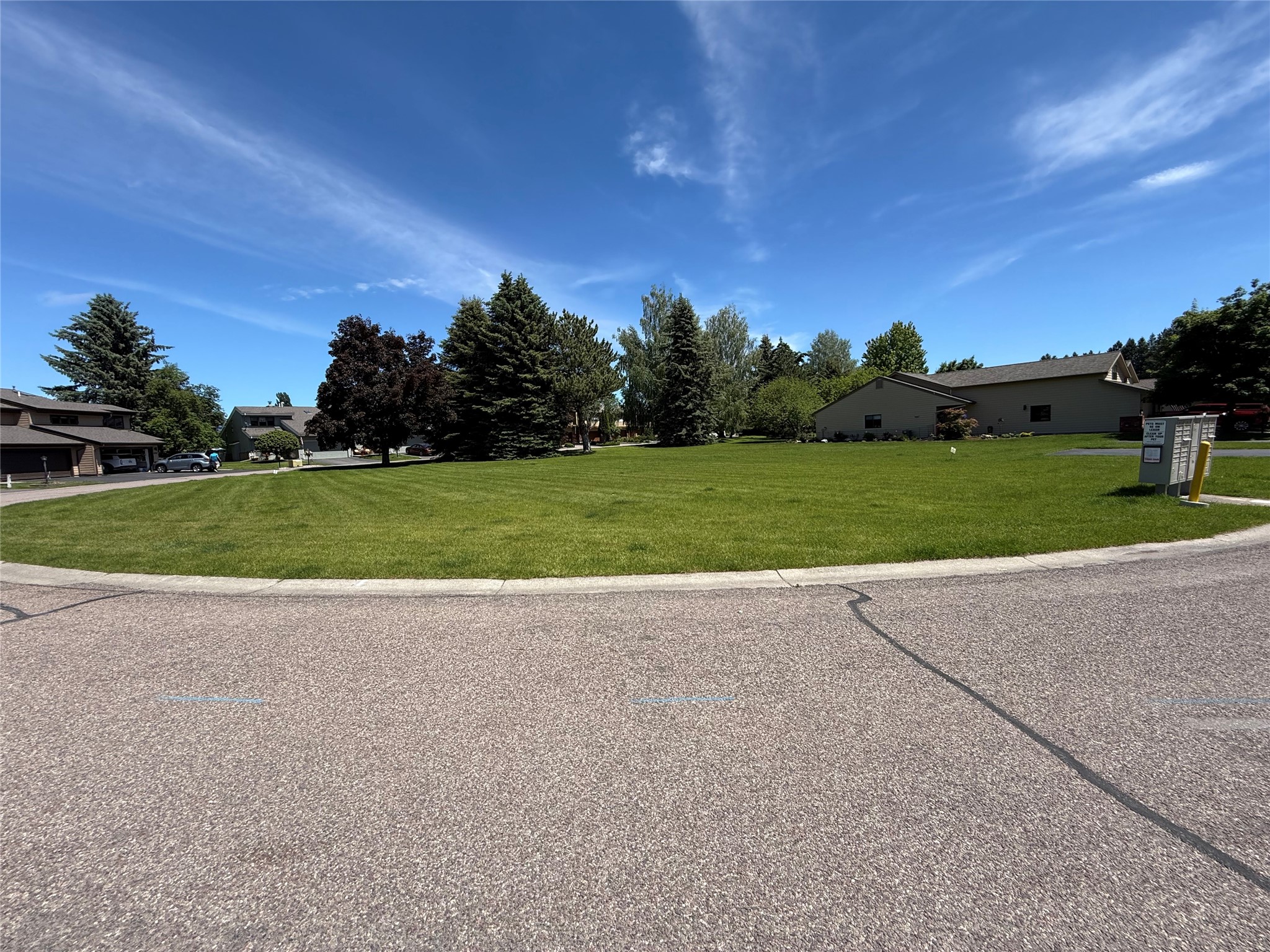 177 & 178 Fairway Boulevard Property Photo 3