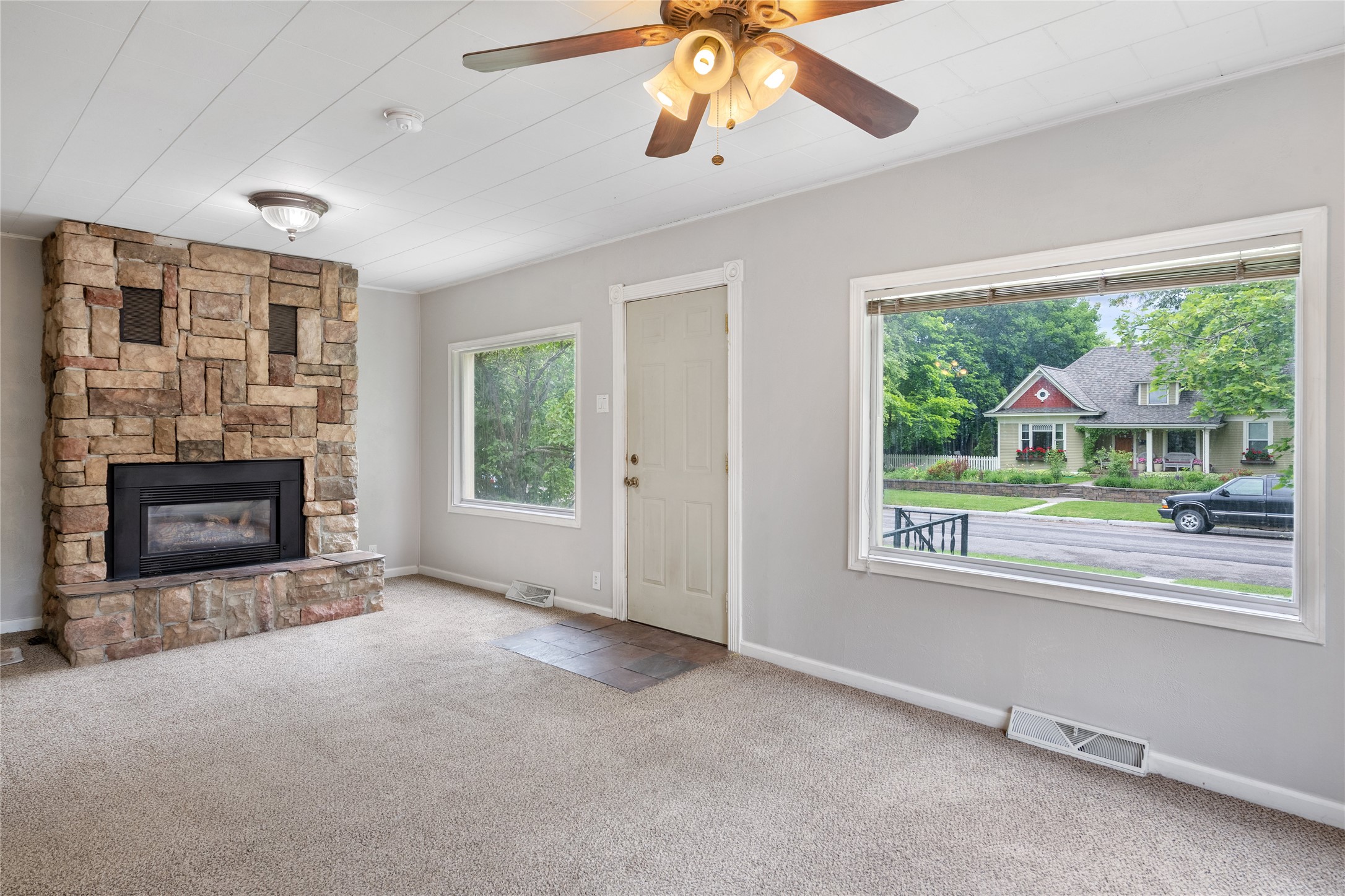 1539 S 4th Street W Property Photo 4