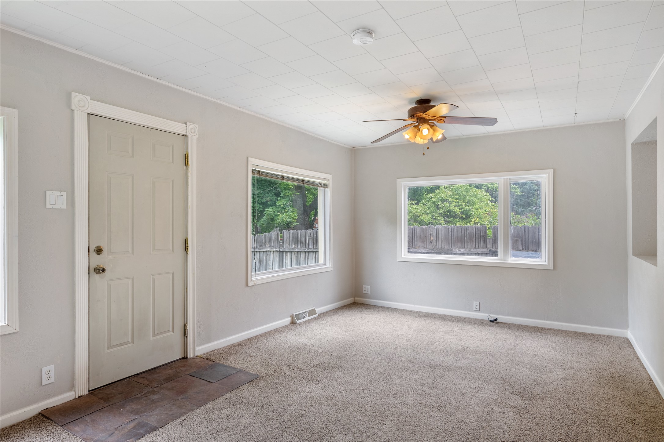 1539 S 4th Street W Property Photo 5