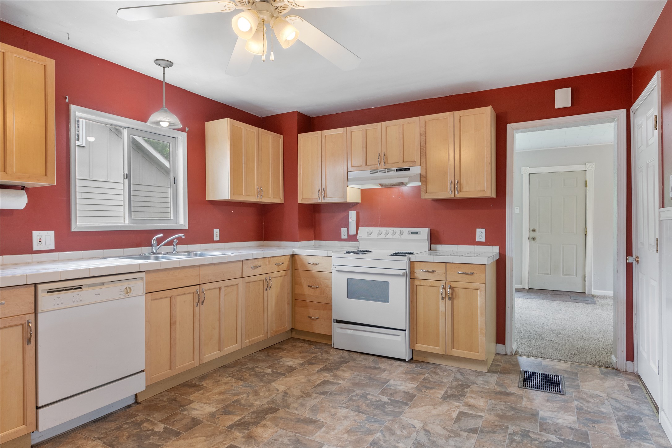 1539 S 4th Street W Property Photo 10