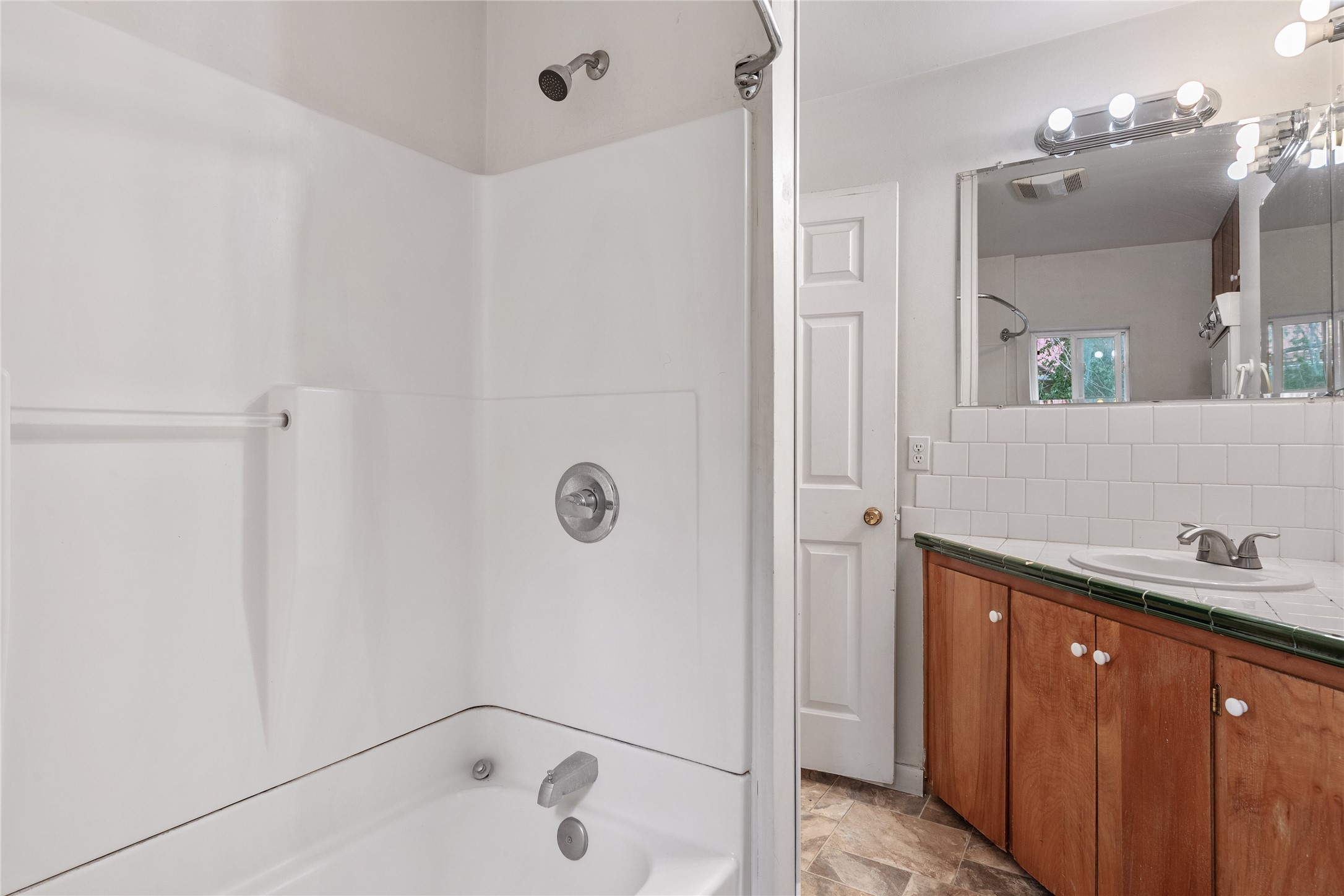 1539 S 4th Street W Property Photo 16