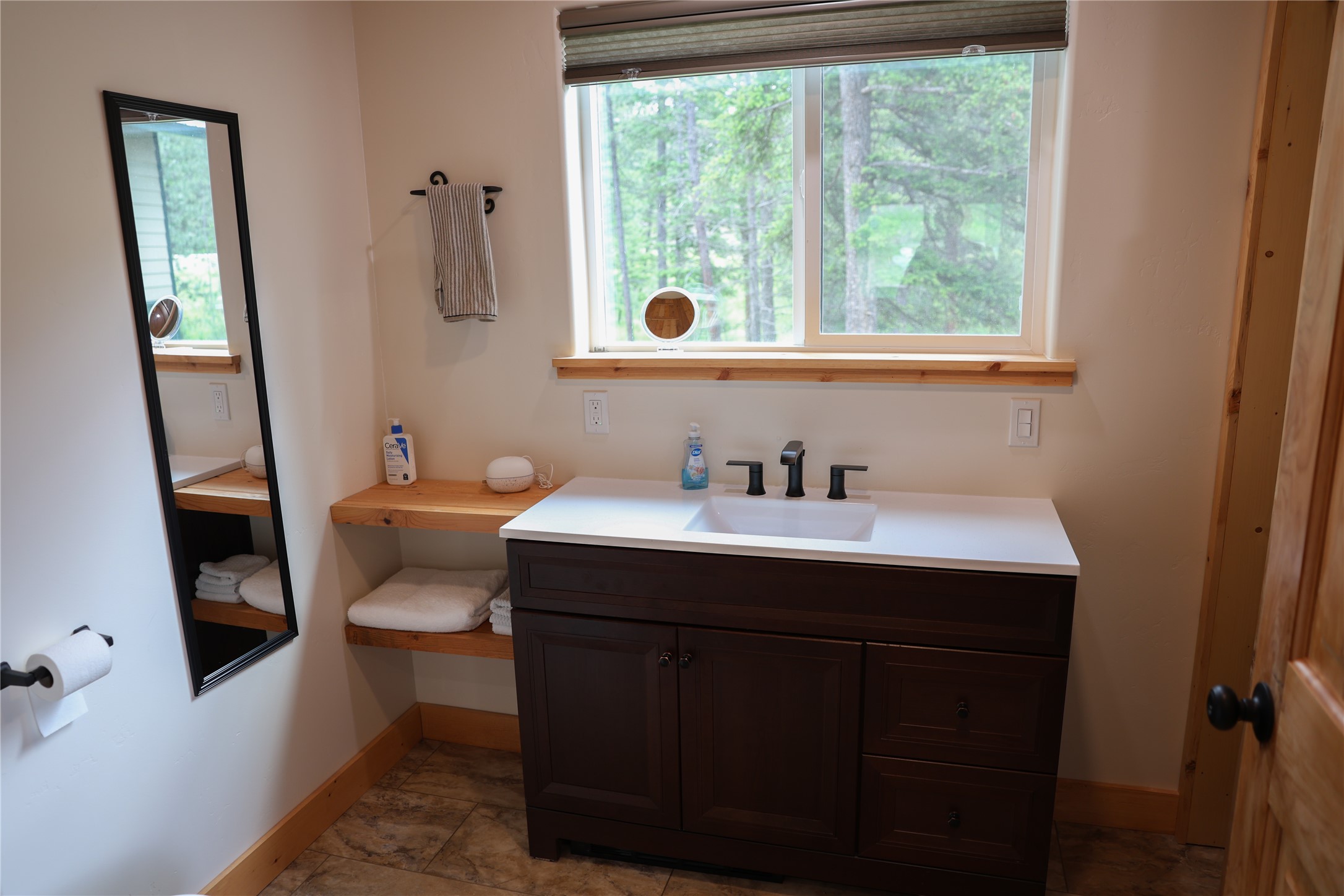 82 Salmon Drive Property Photo 35