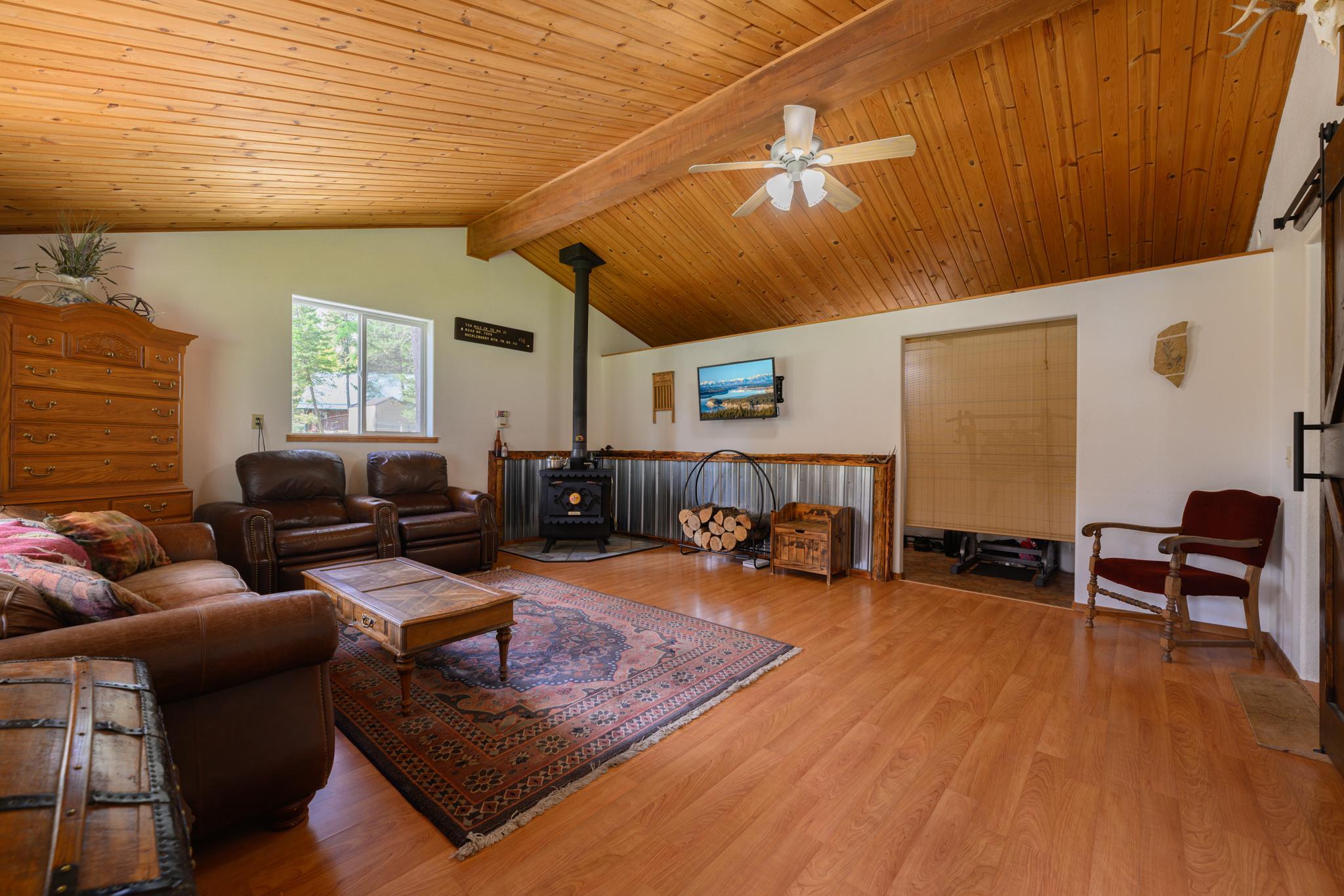 700 Pomeroy Trail Property Photo 13