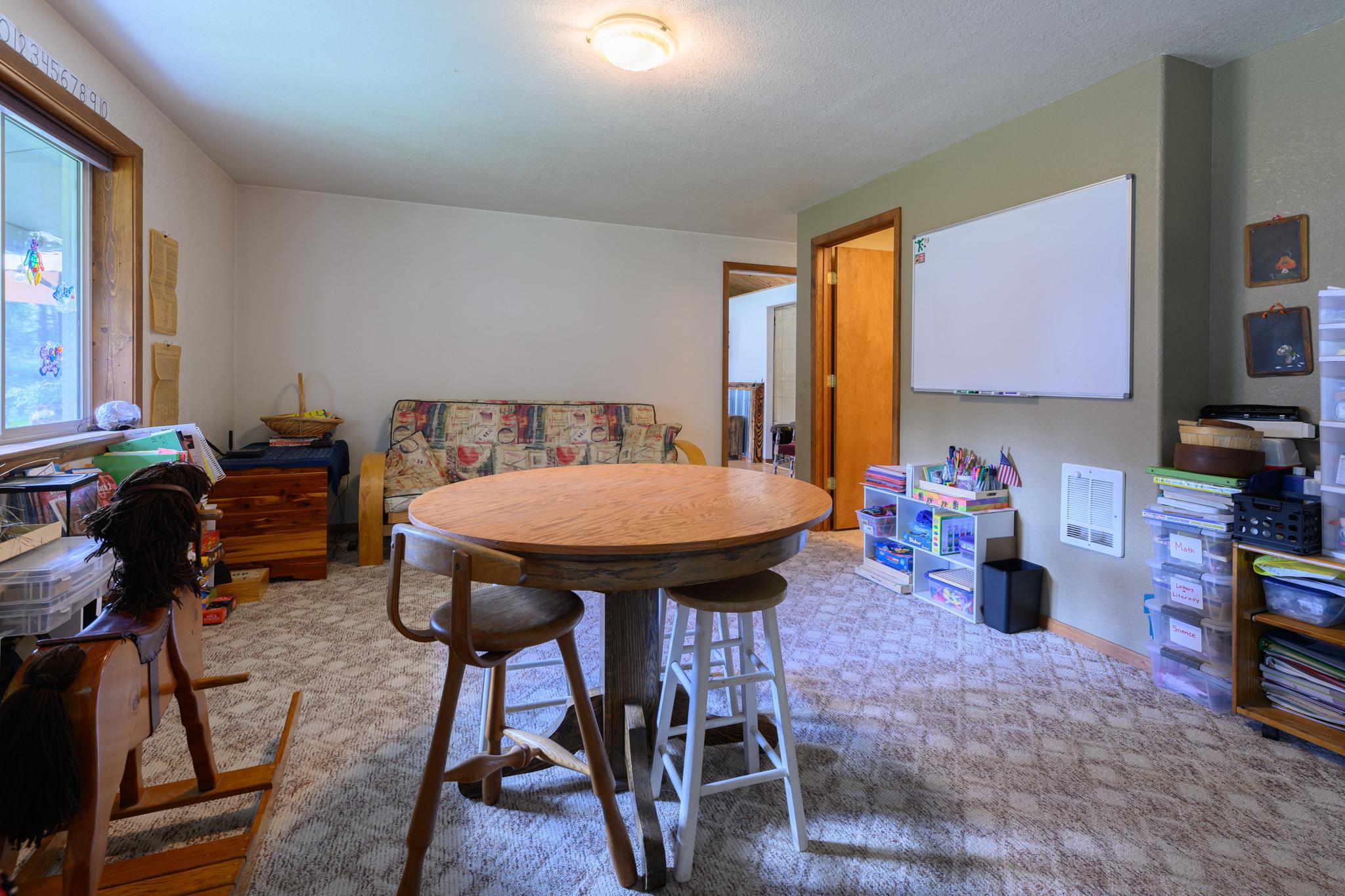 700 Pomeroy Trail Property Photo 18