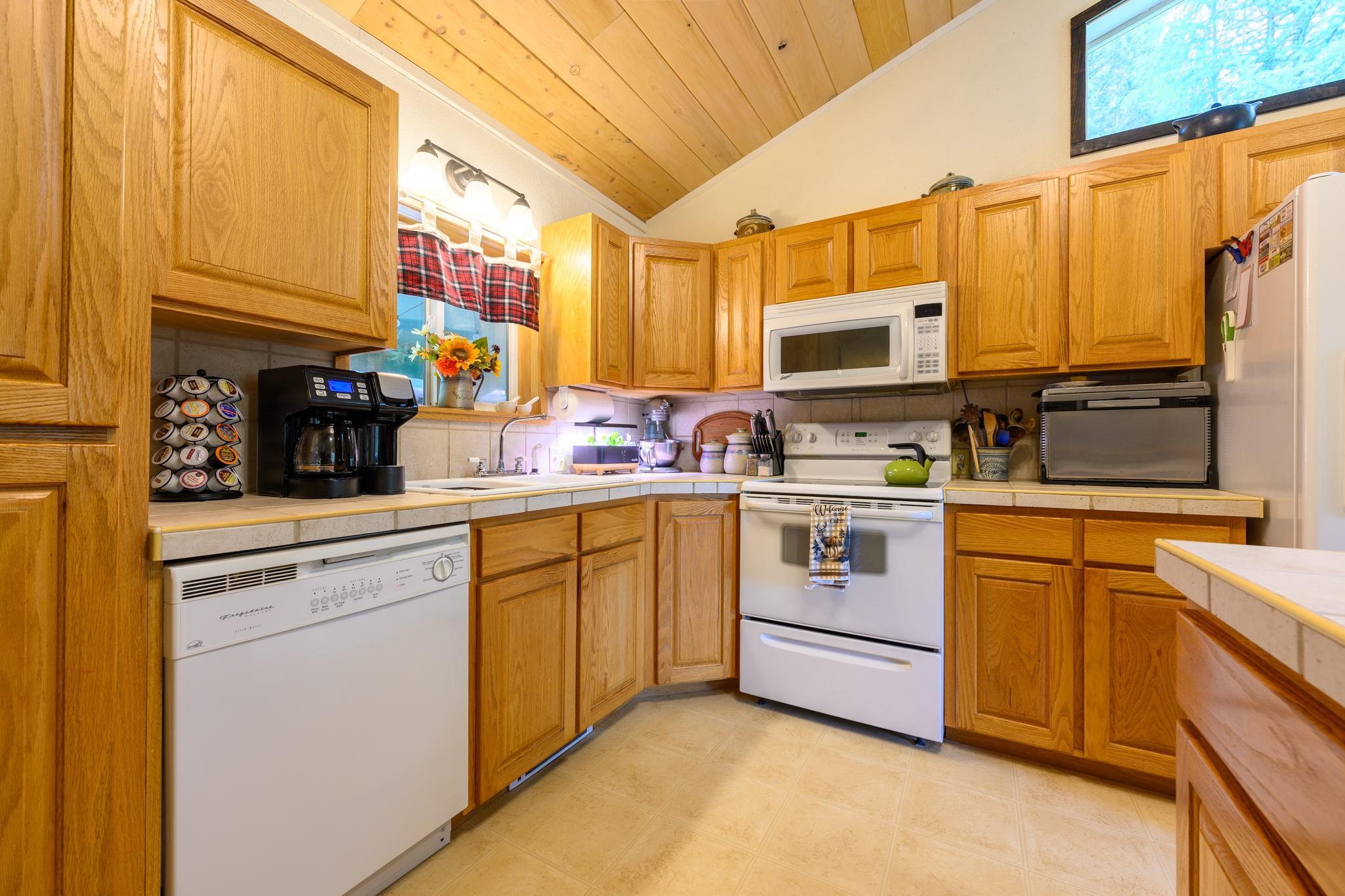 700 Pomeroy Trail Property Photo 33