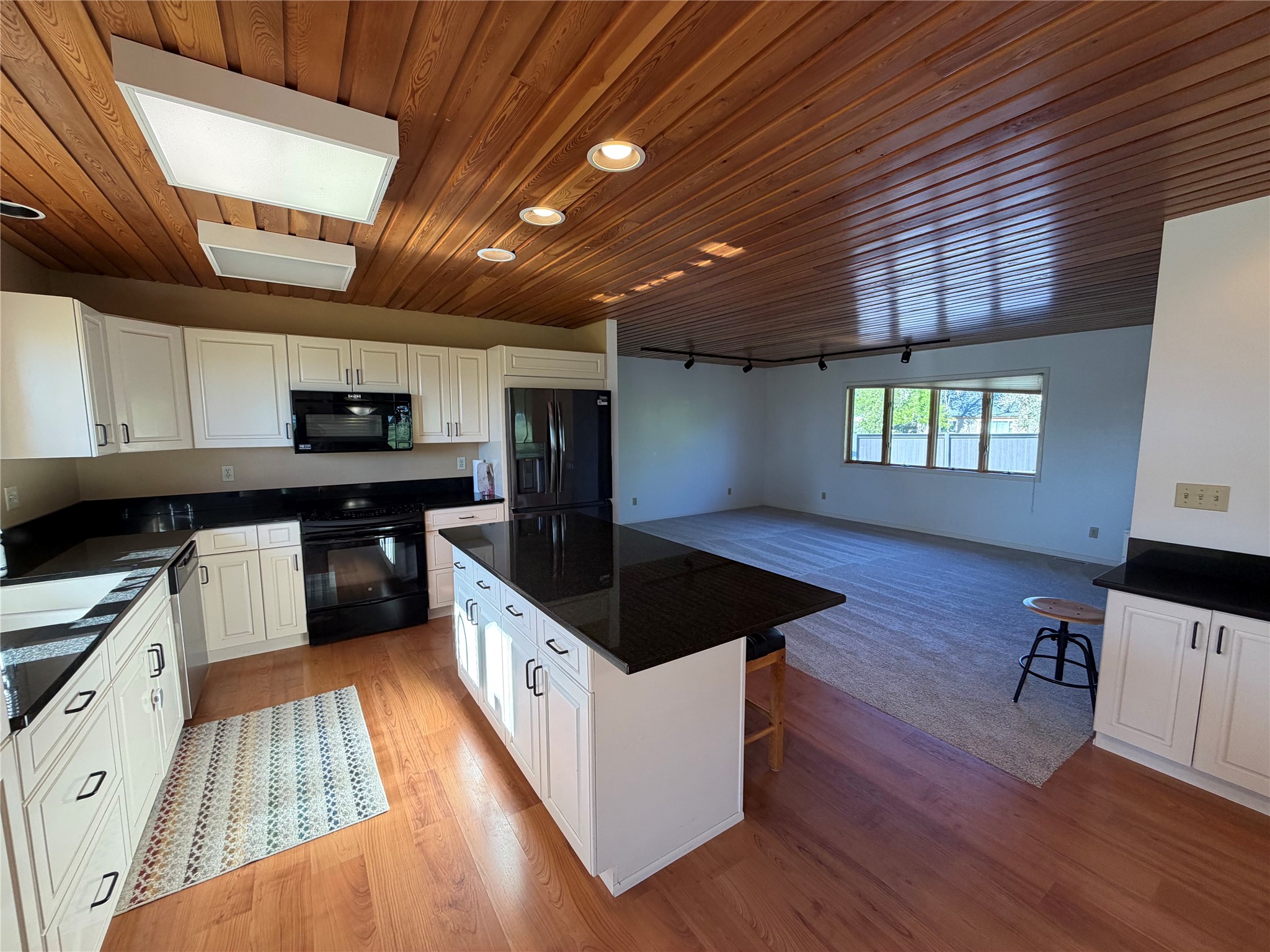 608 2nd Street Property Photo 6