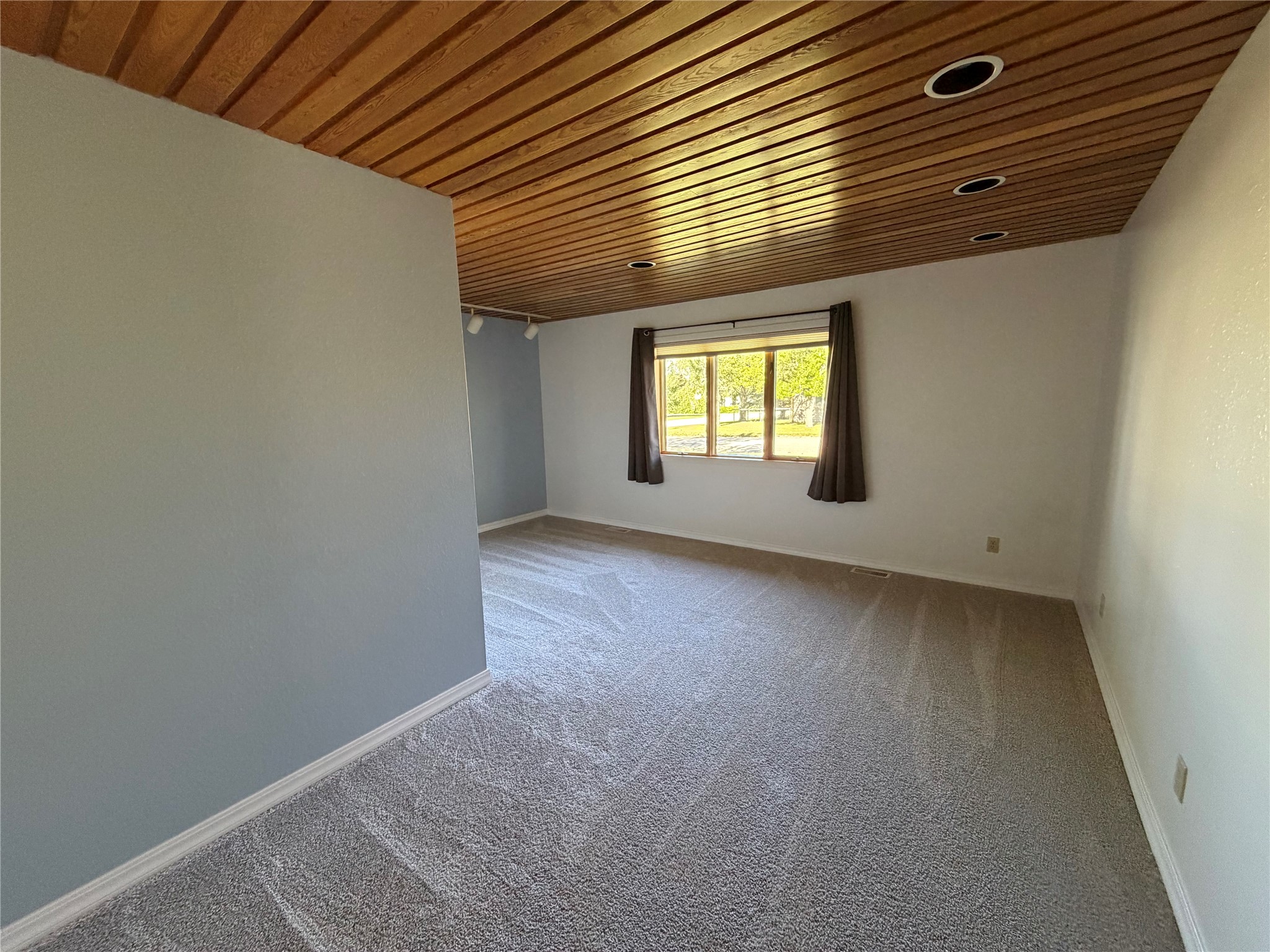 608 2nd Street Property Photo 16