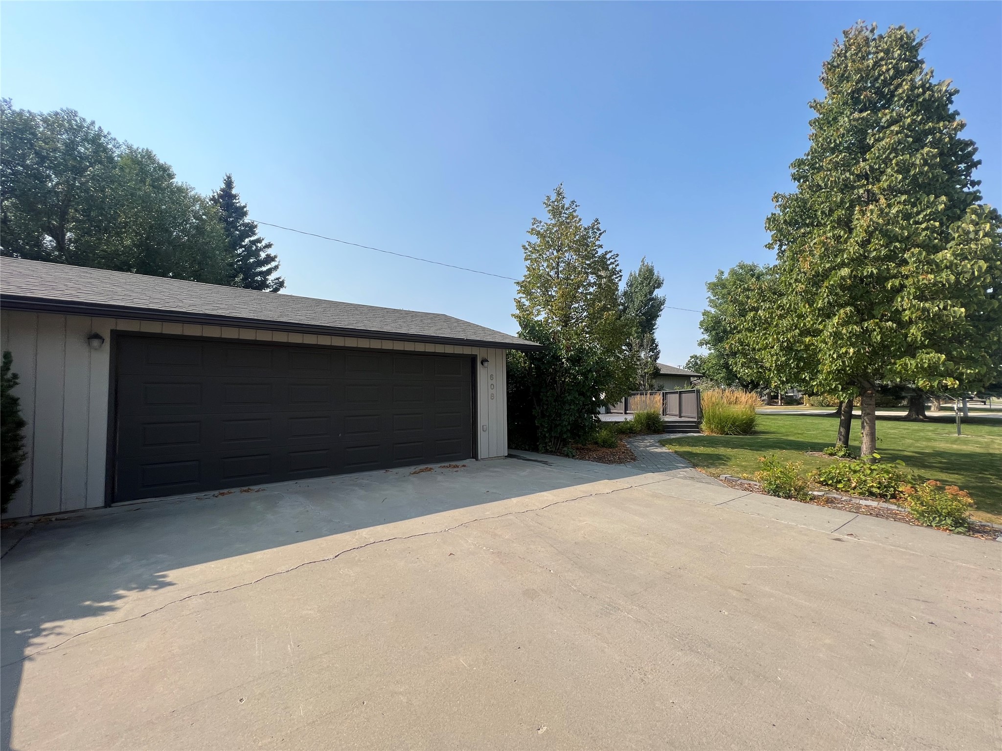 608 2nd Street Property Photo 22