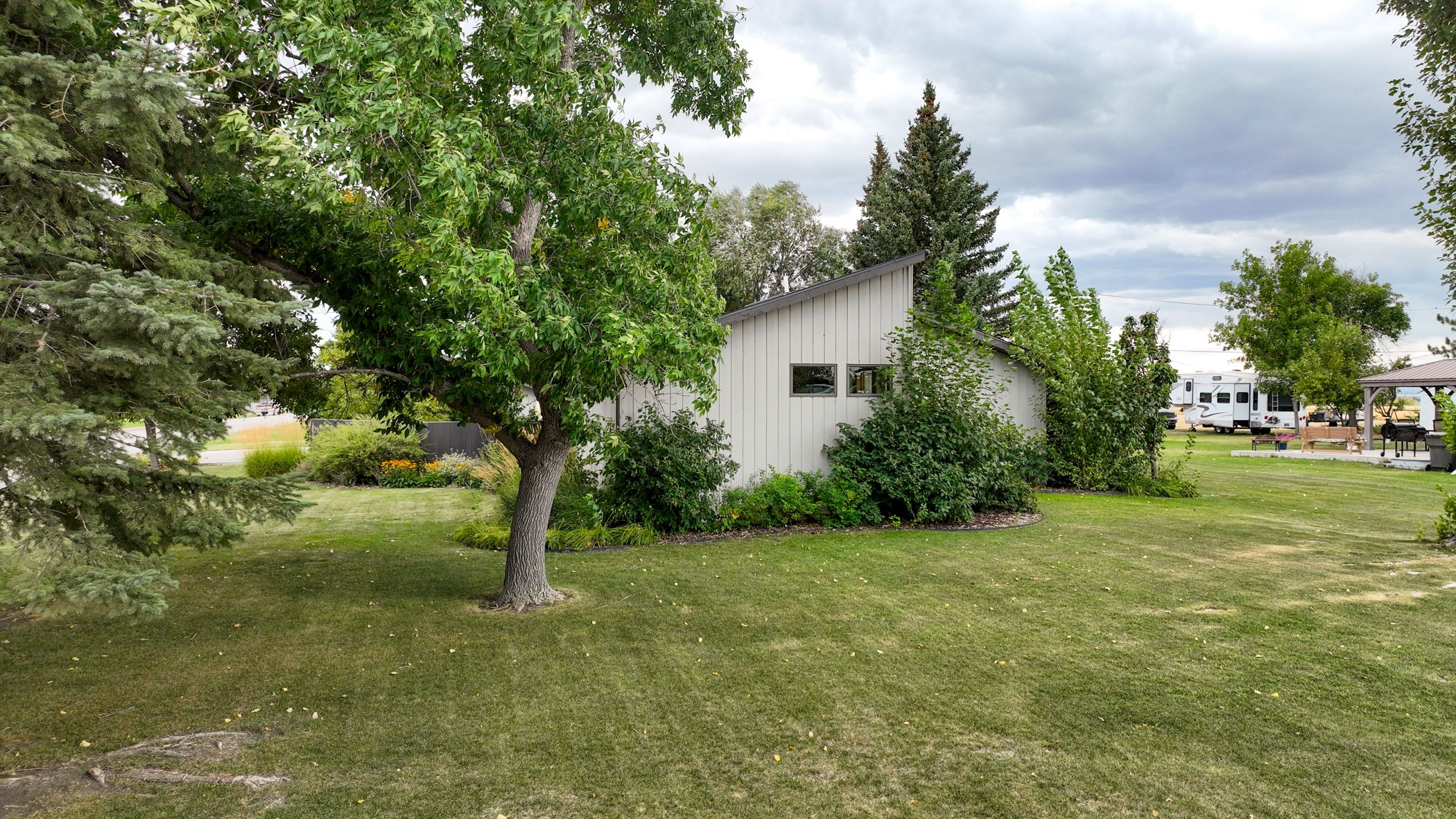 608 2nd Street Property Photo 49