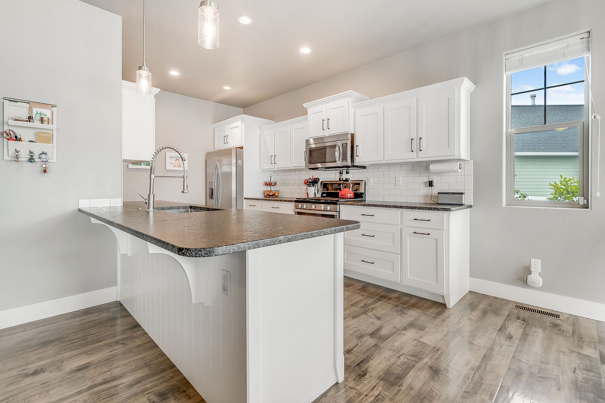 711 Parkway Drive Property Photo 13