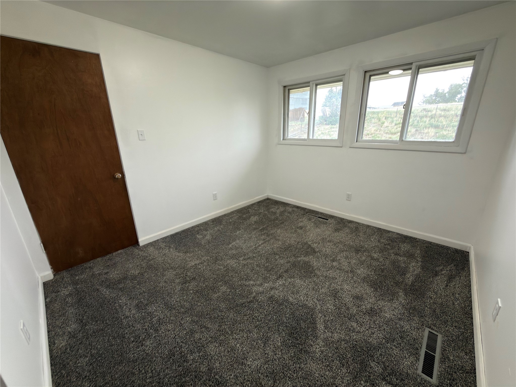 437 Mountain View Boulevard Property Photo 11