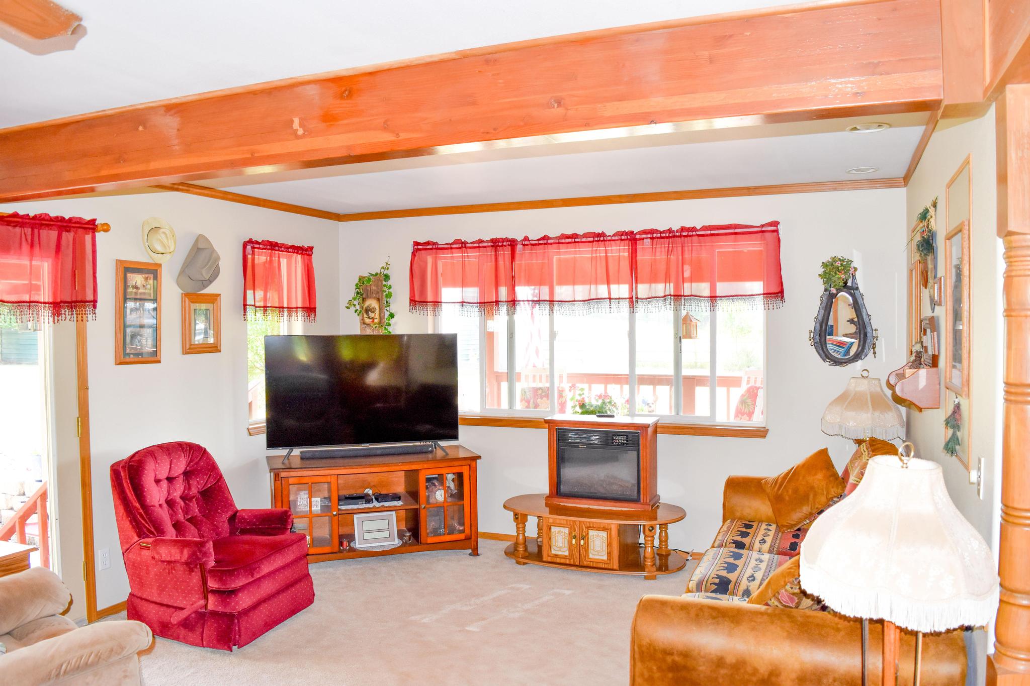 42377 Windy Ridge Lane Property Photo 2