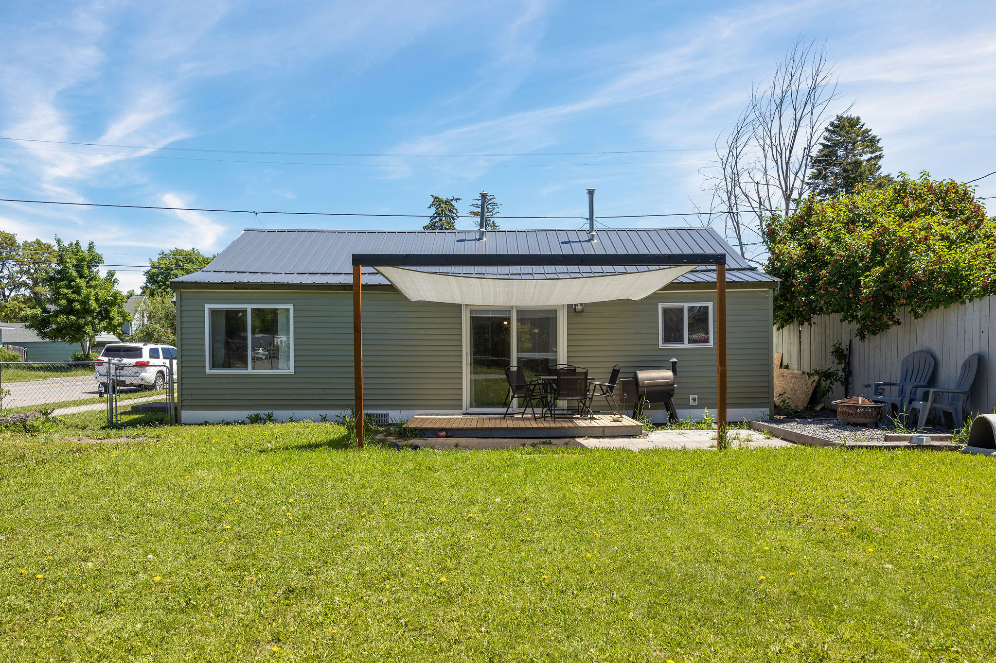 834 2nd Street W Property Photo 14