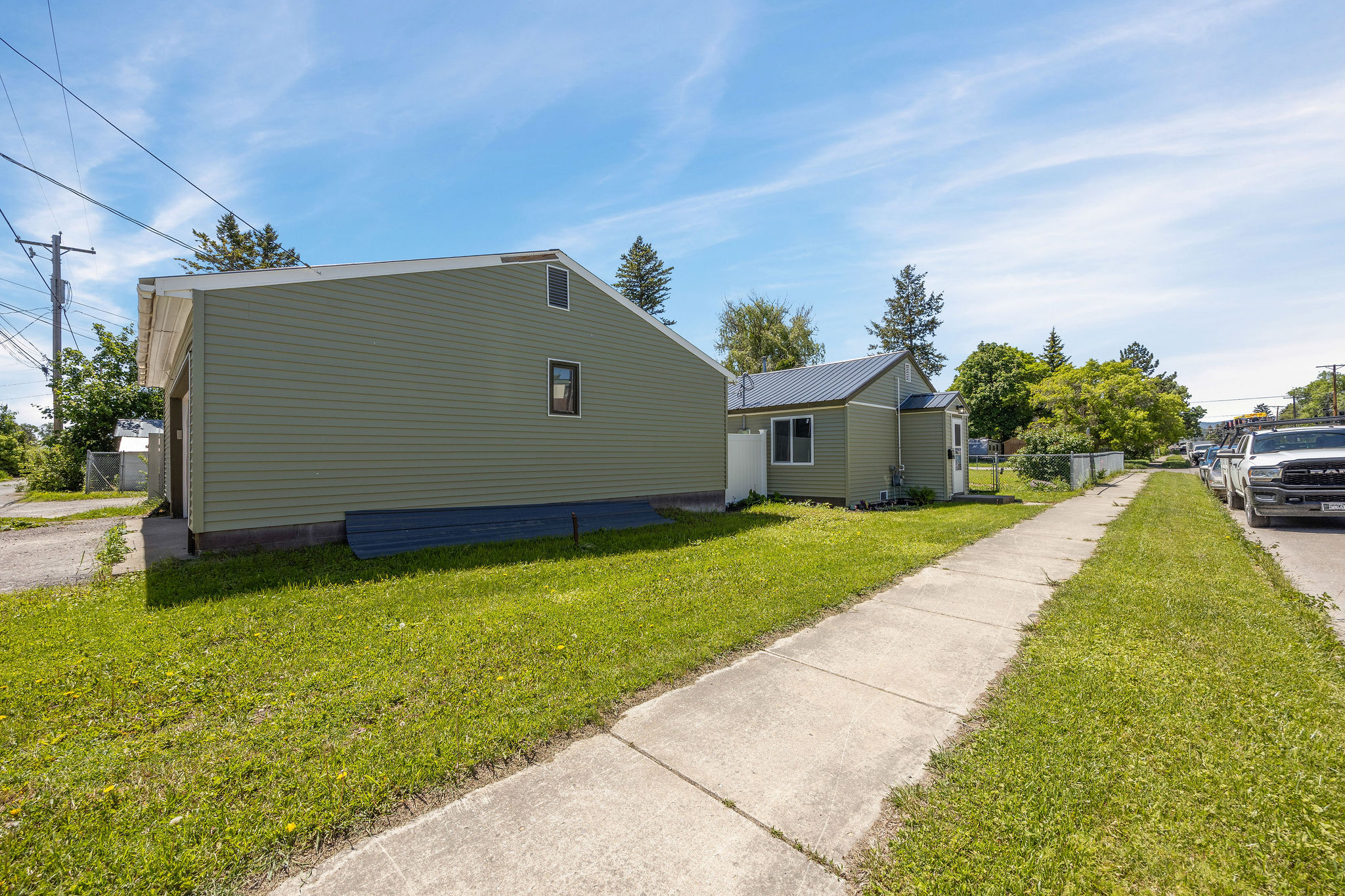 834 2nd Street W Property Photo 19