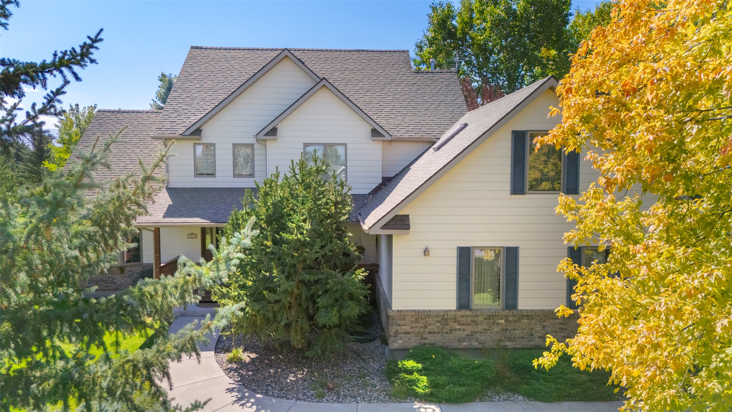 24 Legend Court Property Photo 6