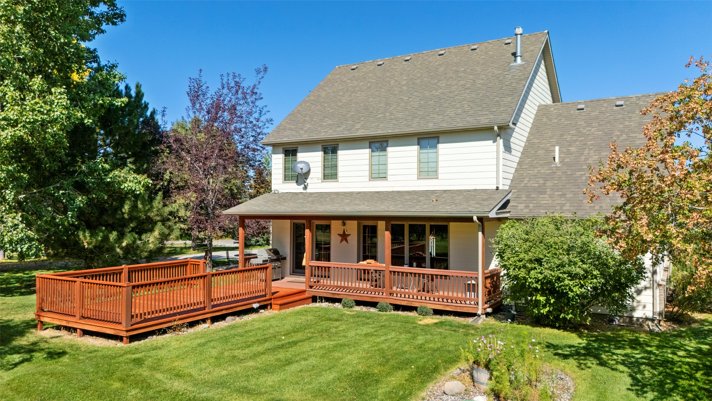 24 Legend Court Property Photo 8