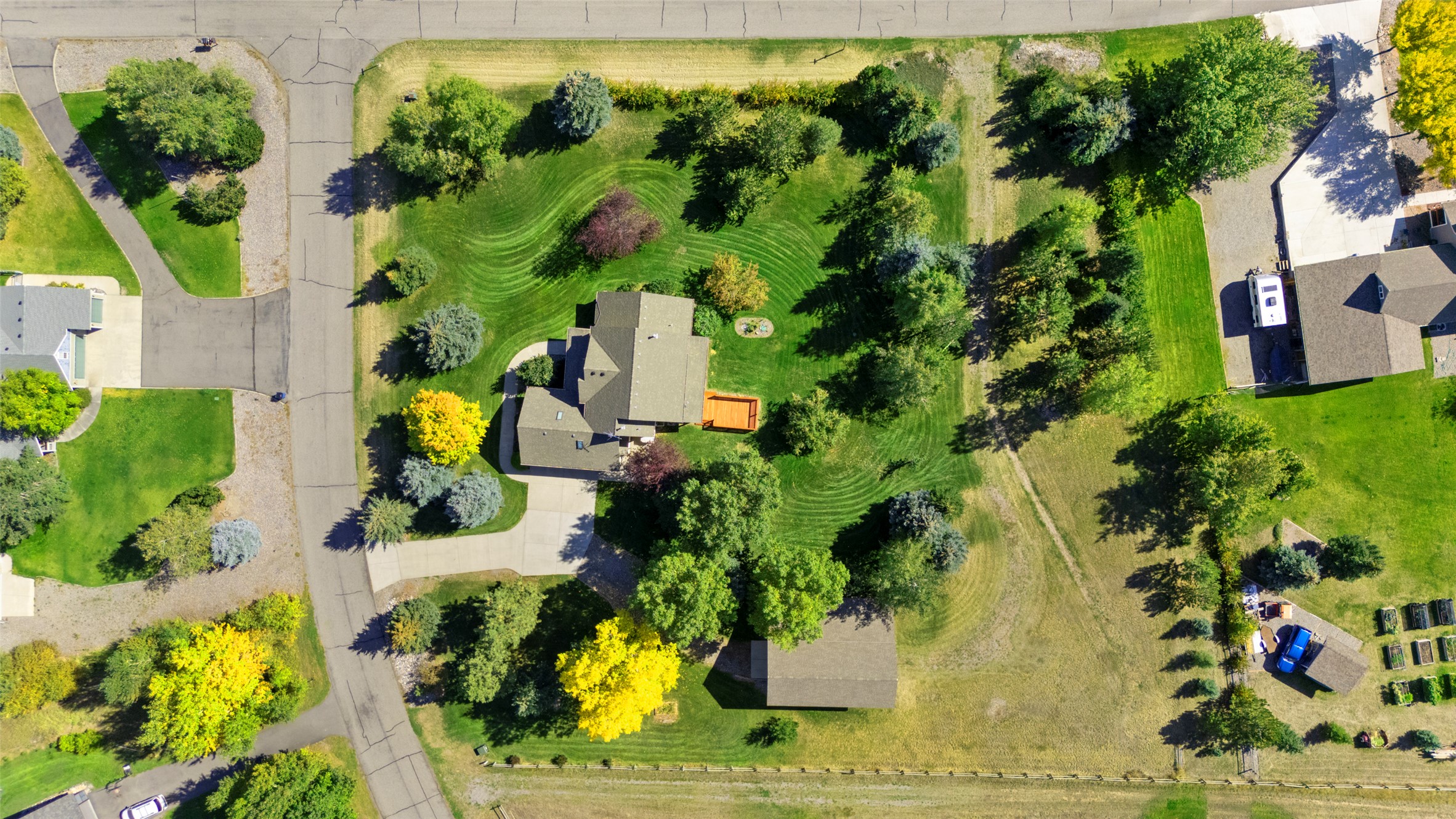 24 Legend Court Property Photo 11