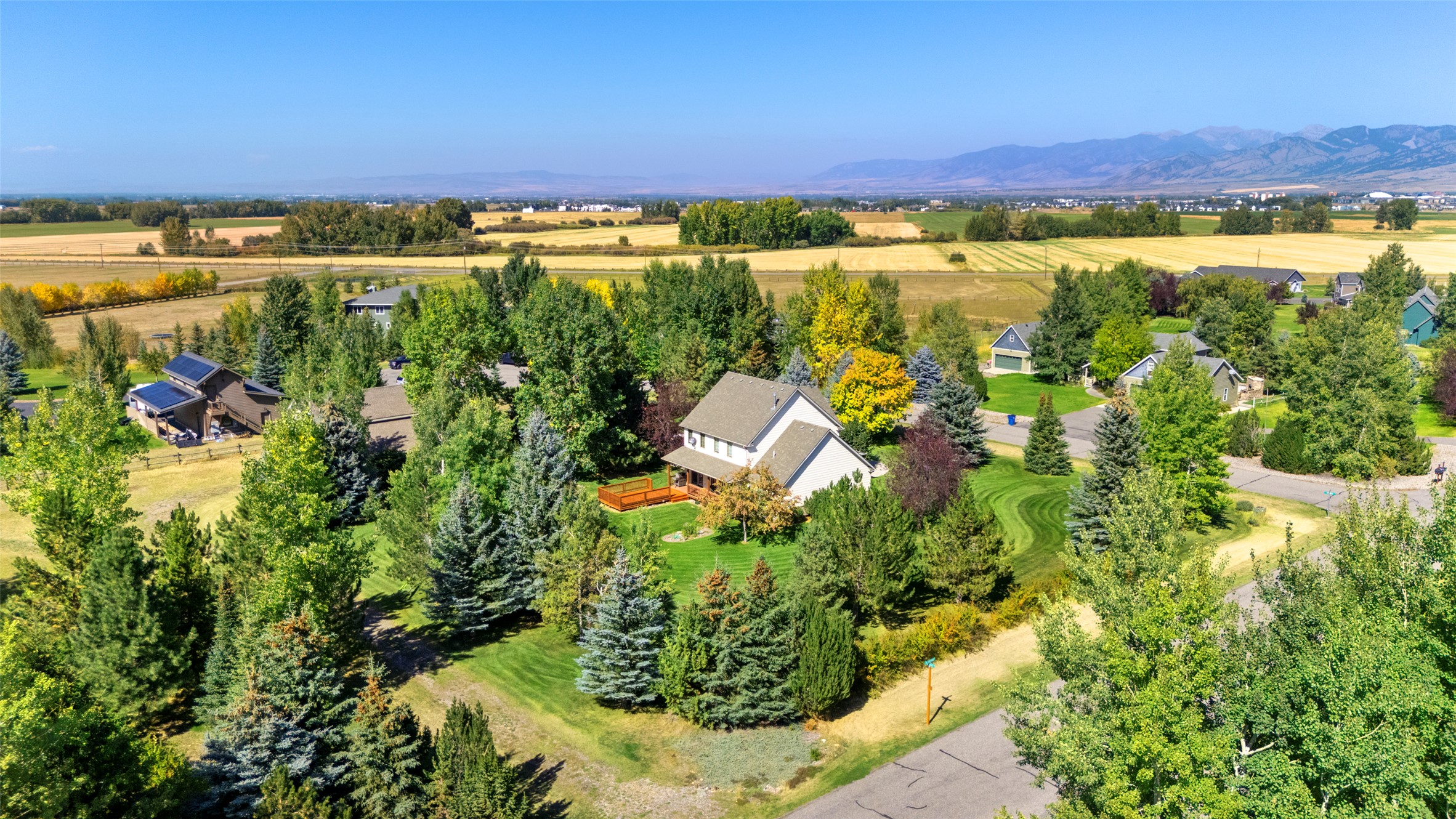 24 Legend Court Property Photo 16