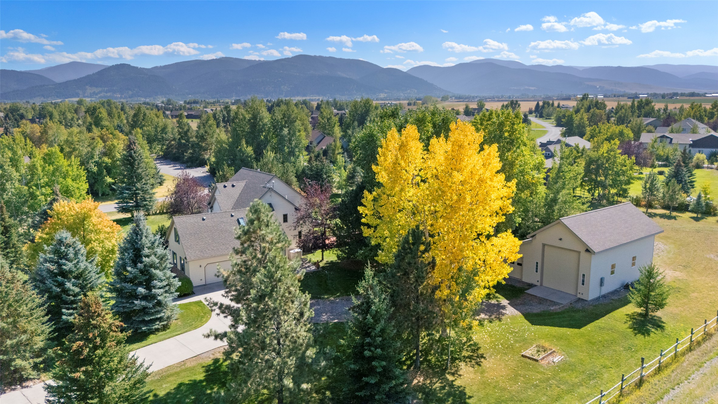 24 Legend Court Property Photo 19