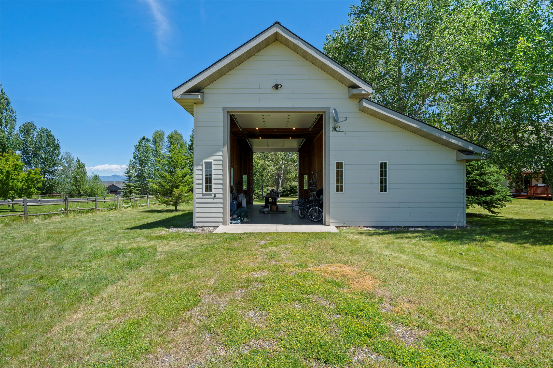 24 Legend Court Property Photo 84
