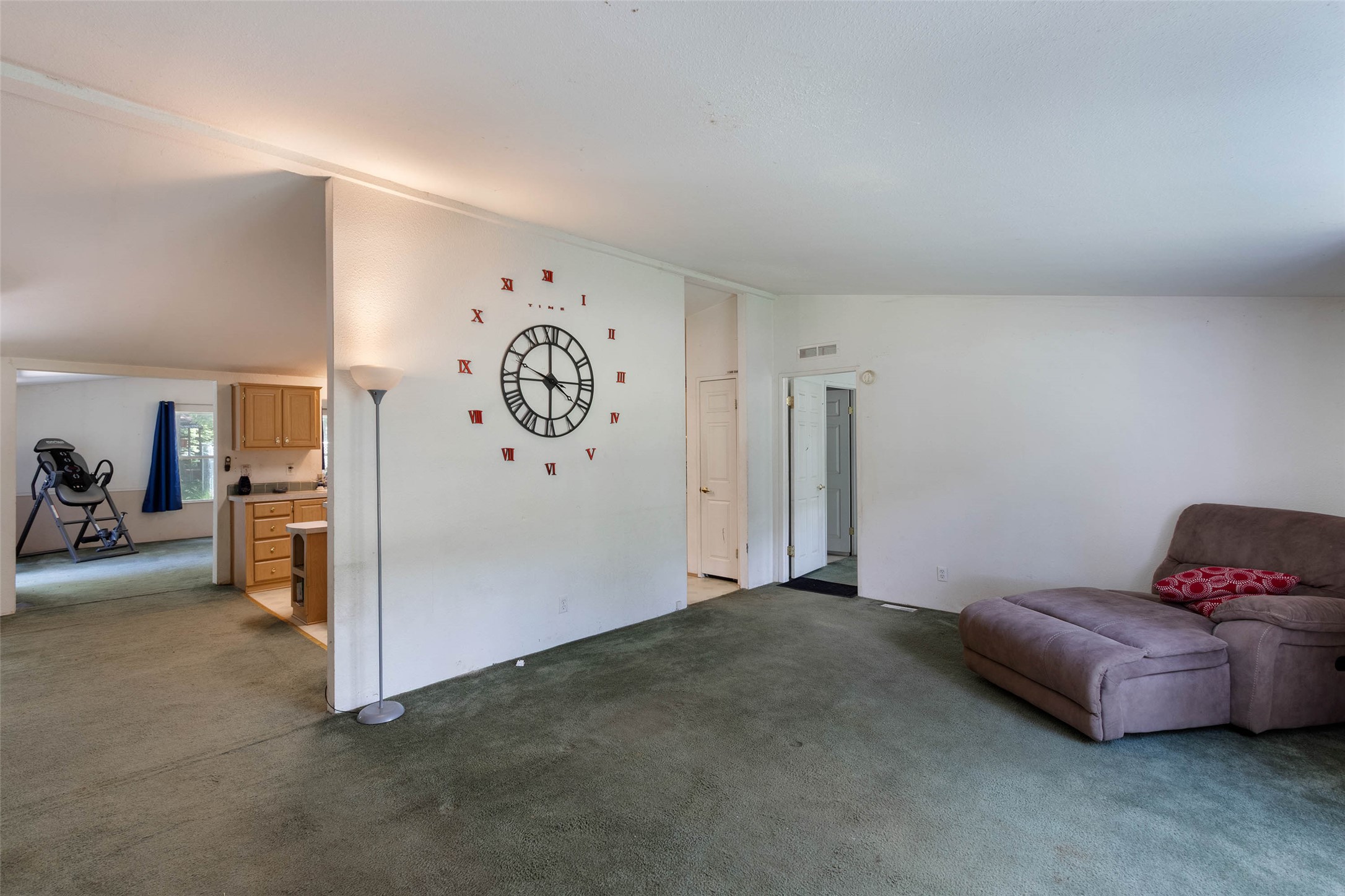 2 Rose Woods Lane Property Photo 3
