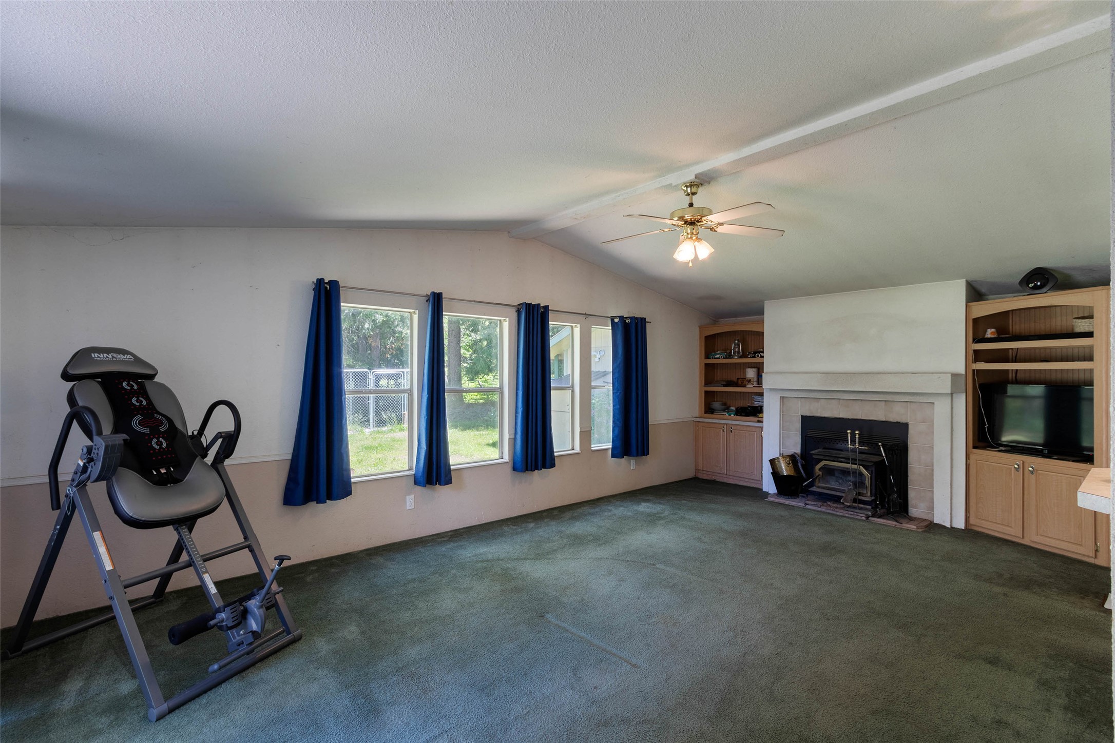 2 Rose Woods Lane Property Photo 7