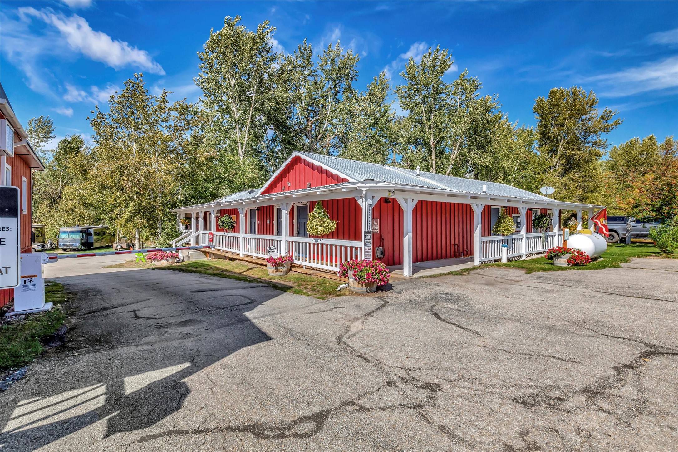 815 Us Highway 93 S Property Photo 8