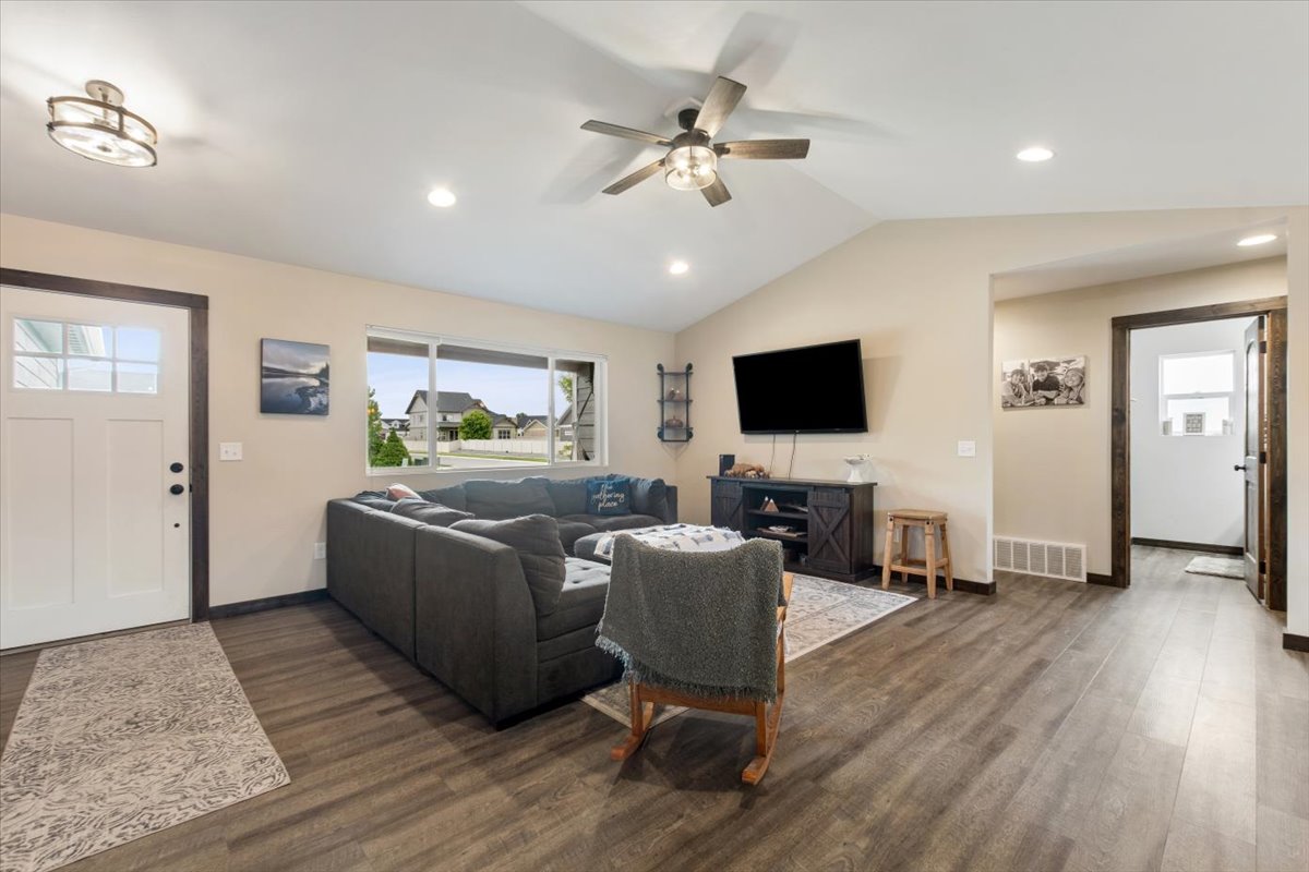 182 Taelor Road Property Photo 10