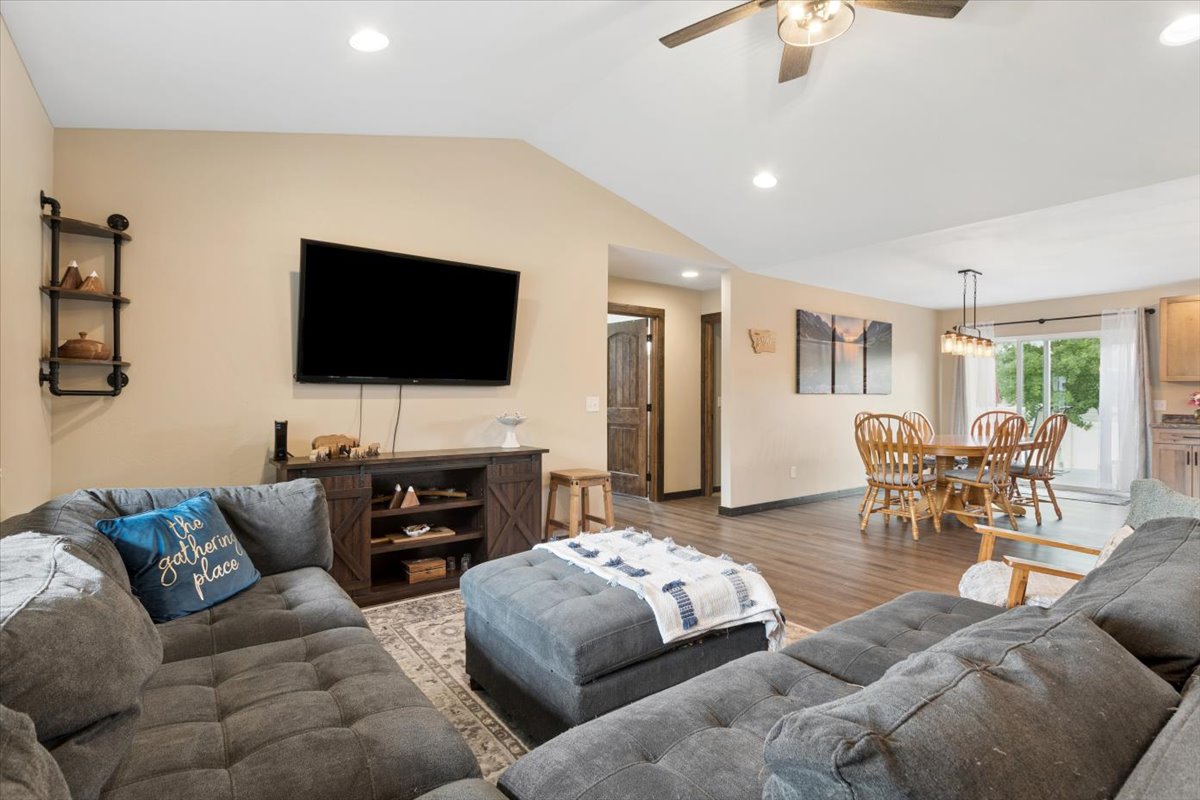 182 Taelor Road Property Photo 12