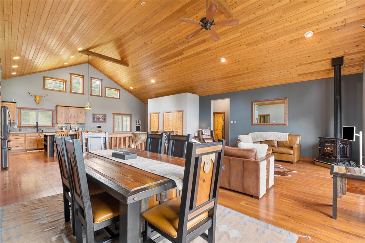 302 Aspen Glen Road Property Photo 21