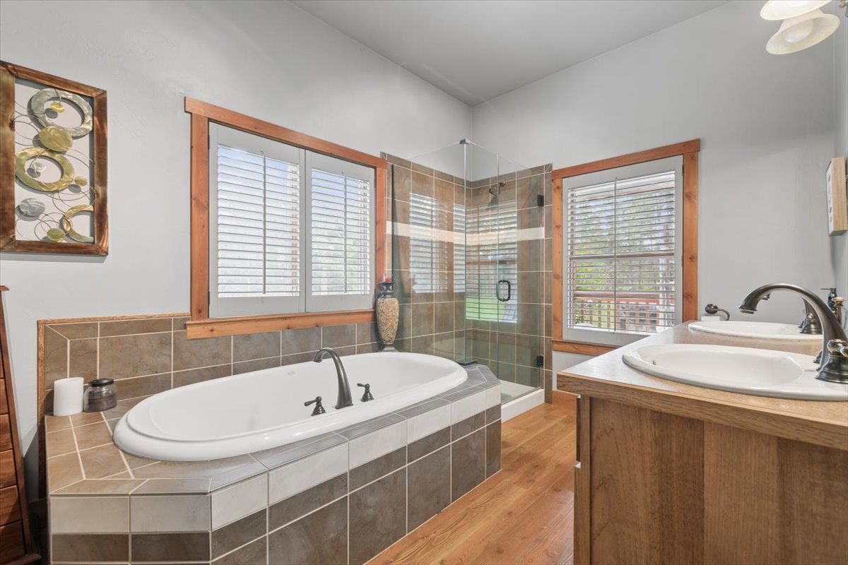 302 Aspen Glen Road Property Photo 26