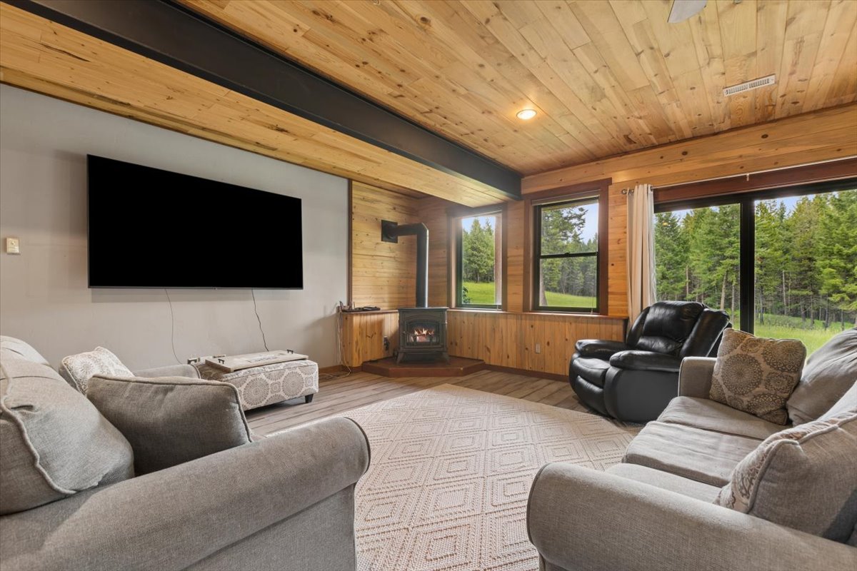302 Aspen Glen Road Property Photo 38