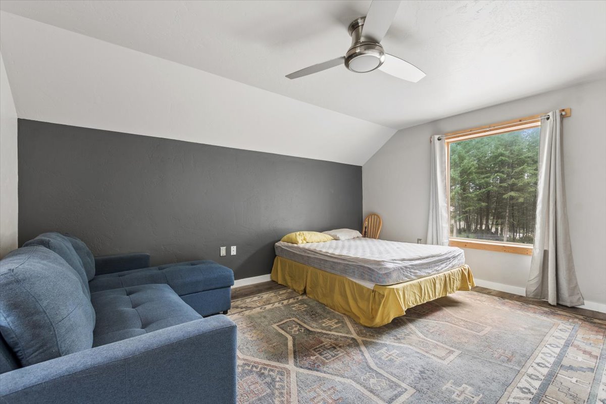 302 Aspen Glen Road Property Photo 52