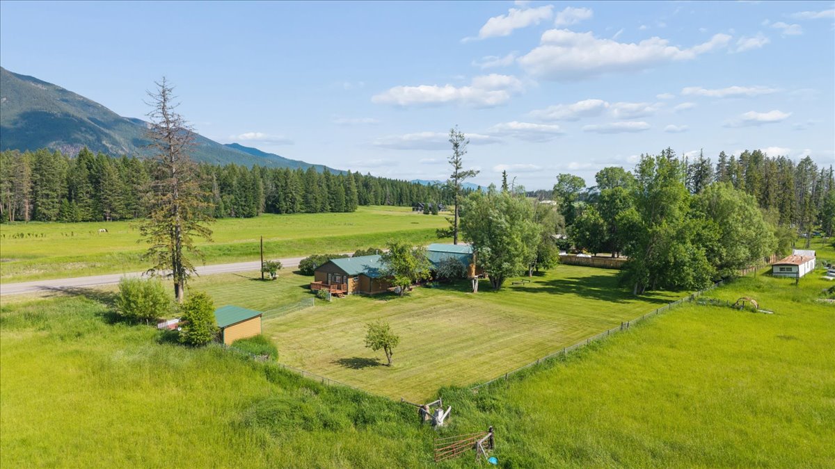 1685 Mt Highway 206 Property Photo 9