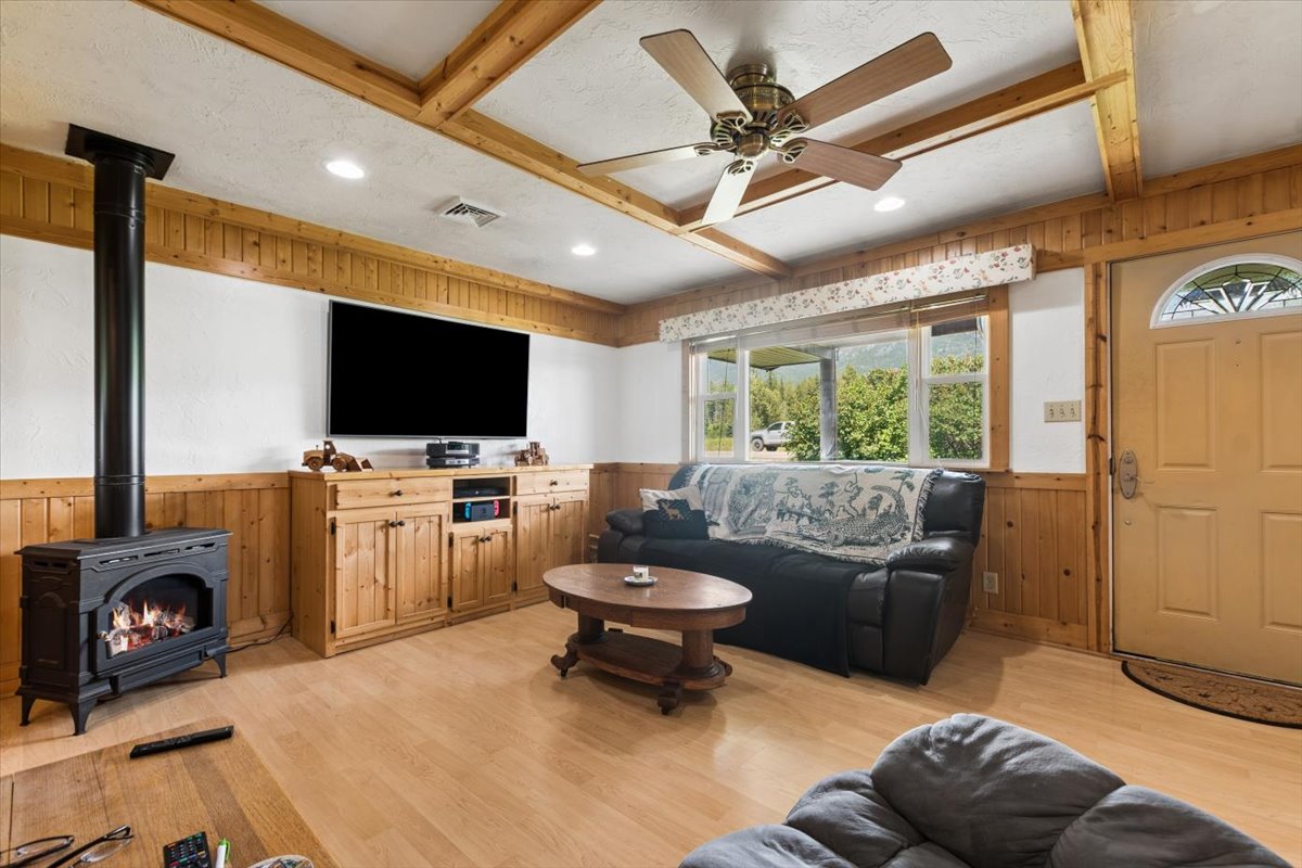 1685 Mt Highway 206 Property Photo 15