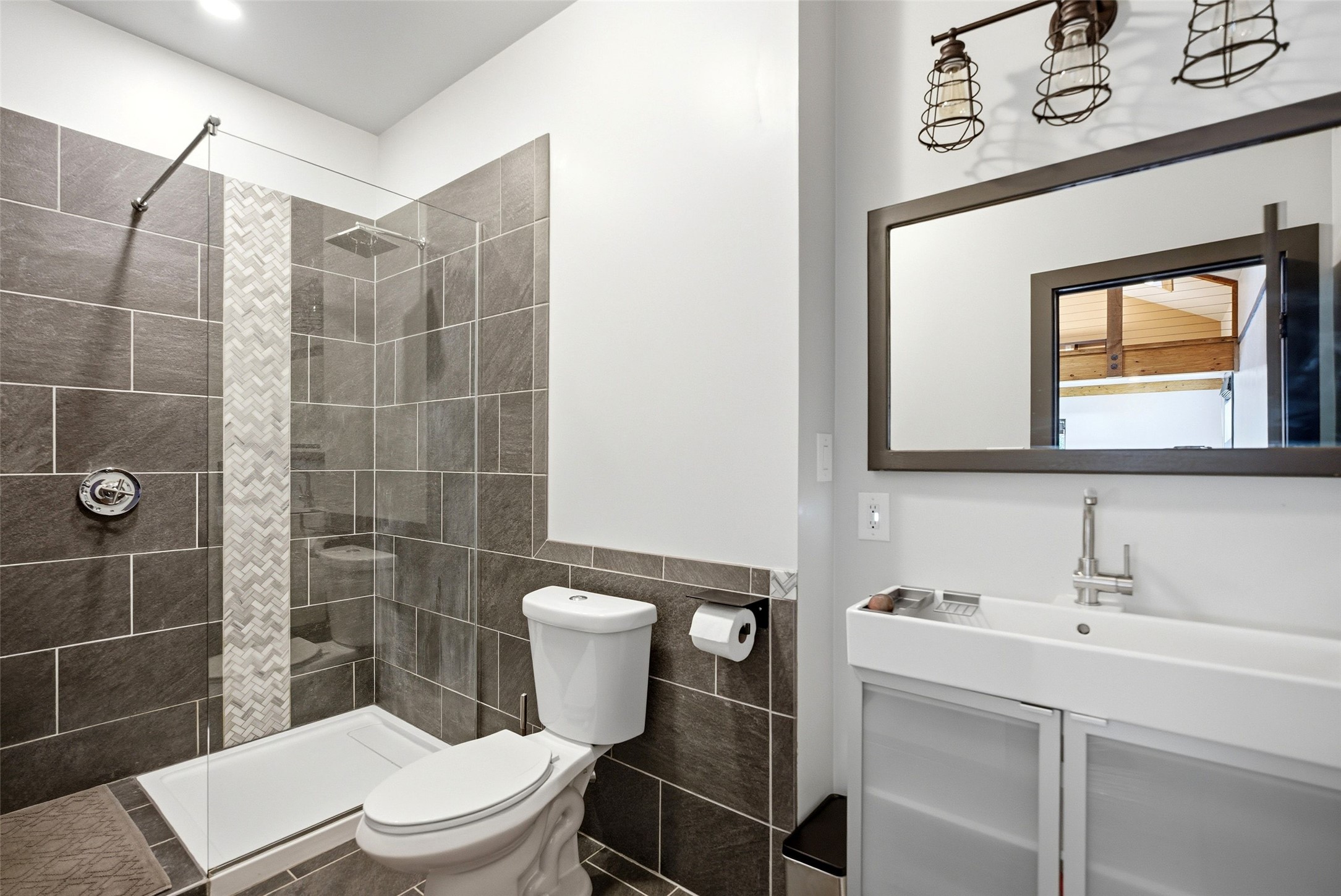 1016 Worden Avenue Property Photo 11