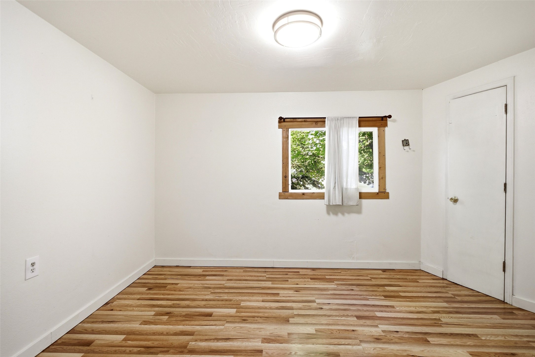 1016 Worden Avenue Property Photo 36