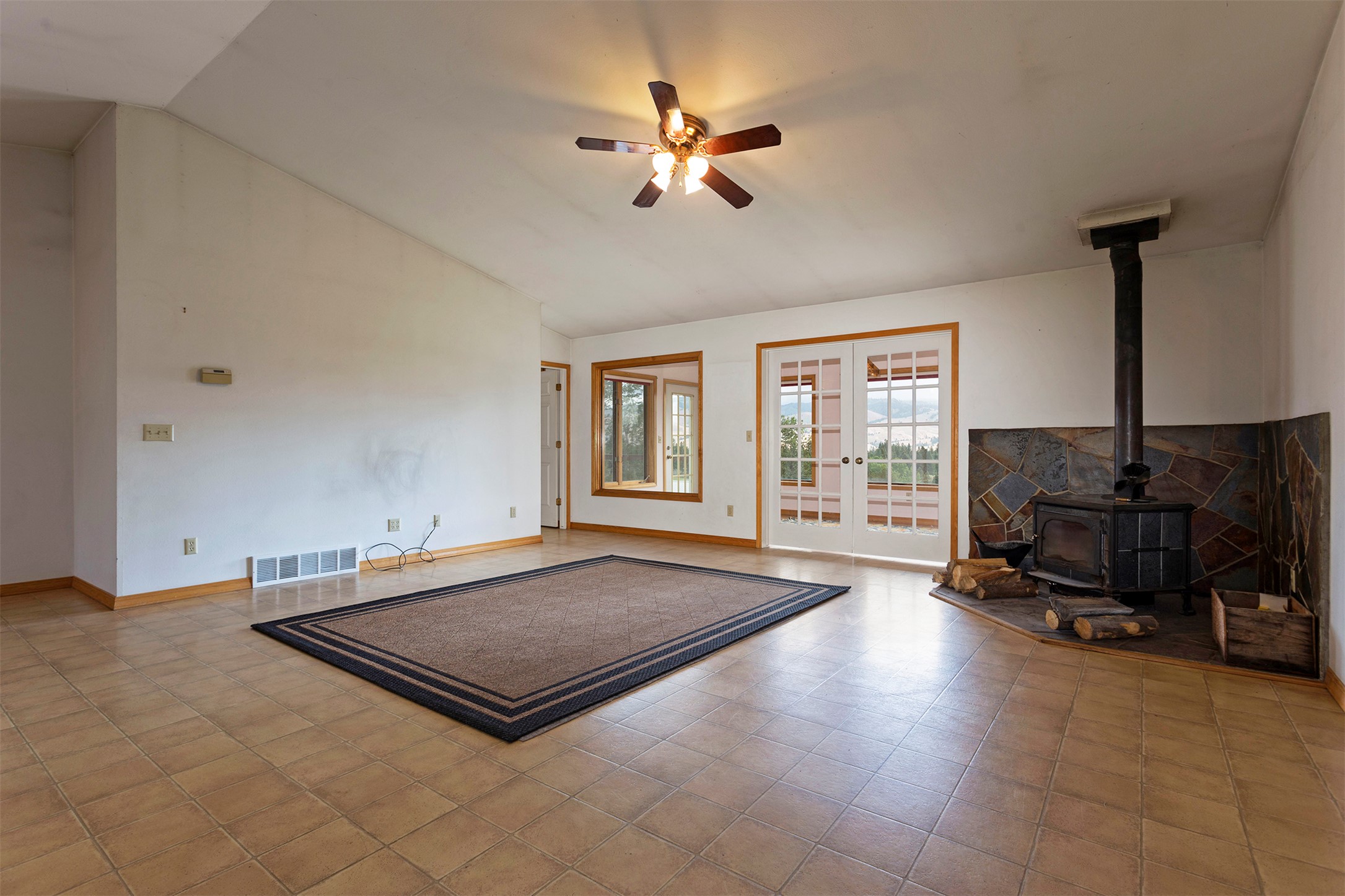 3420 Wright Way Property Photo 11