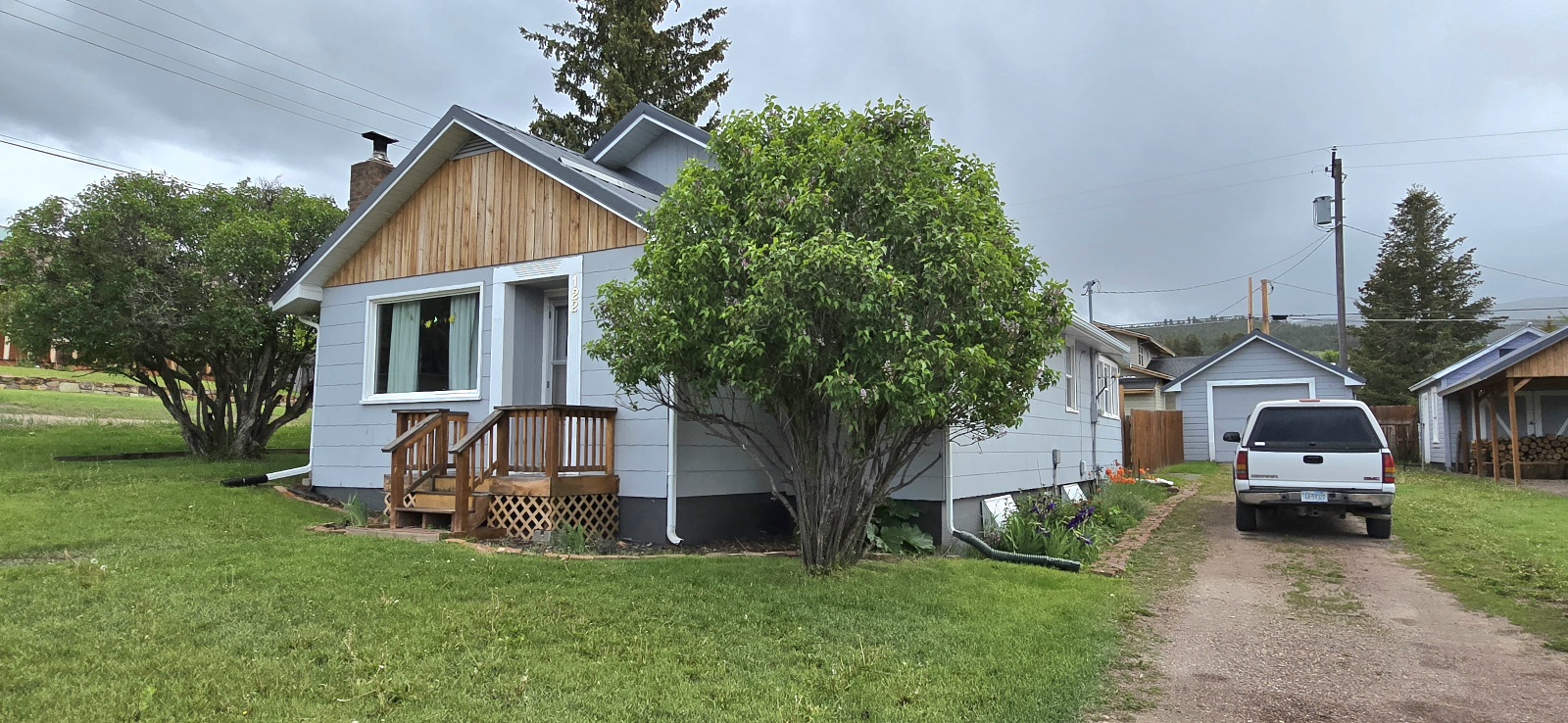 122 N Holland Street Property Photo 1