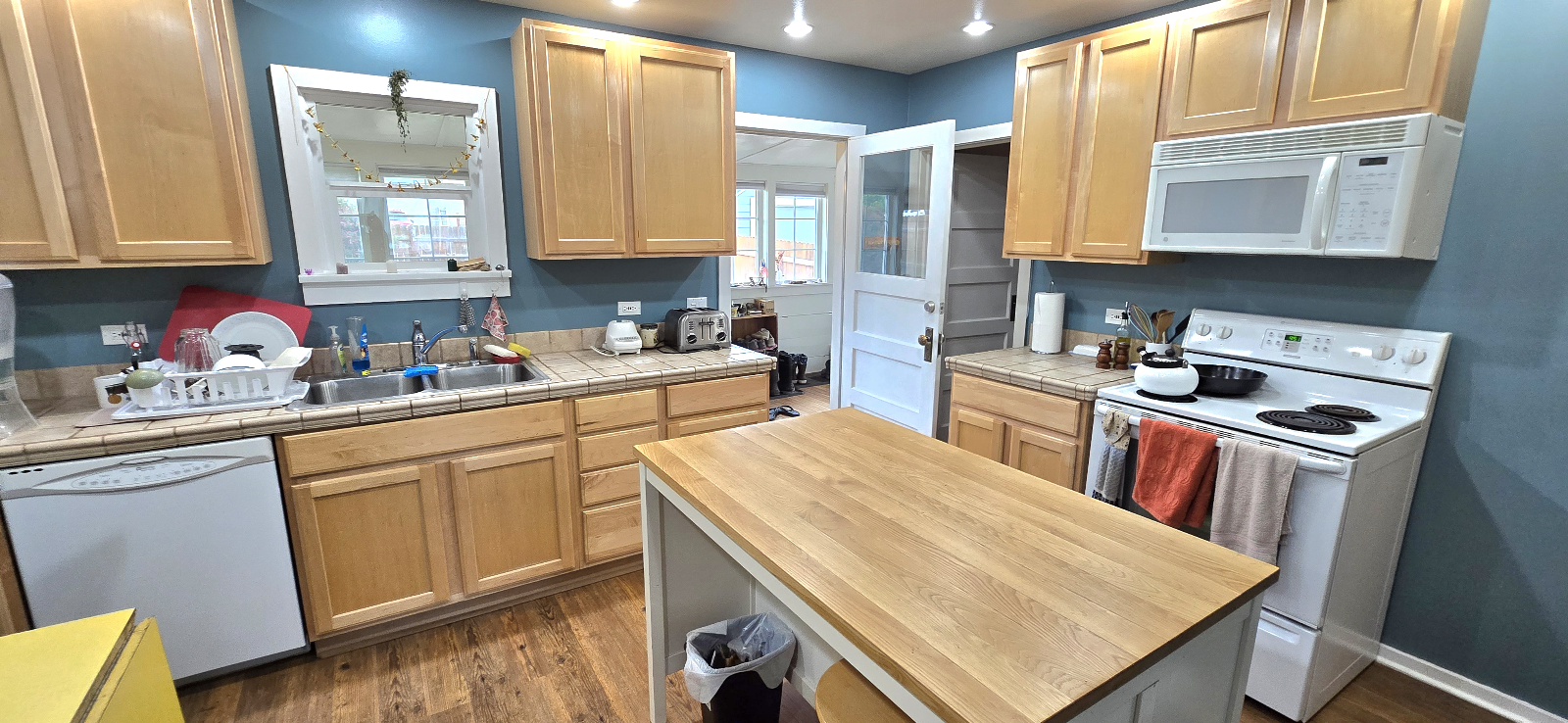 122 N Holland Street Property Photo 10