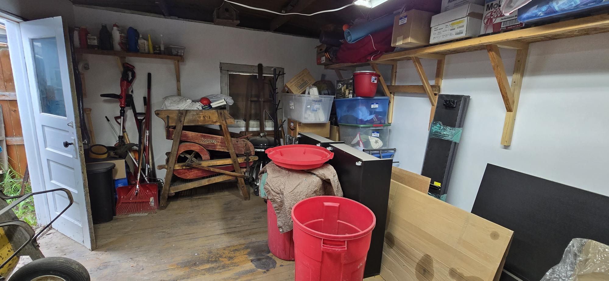 122 N Holland Street Property Photo 21