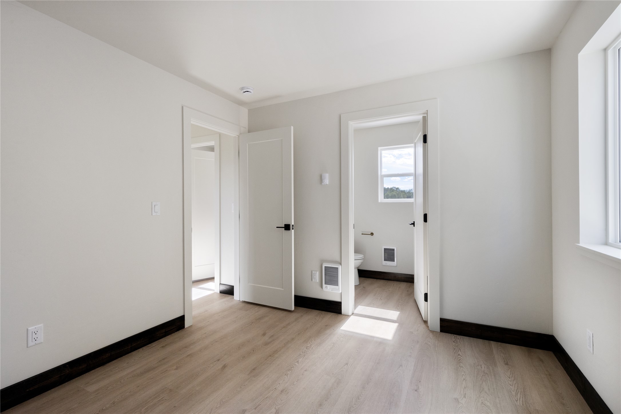 869 9th Street W Property Photo 17