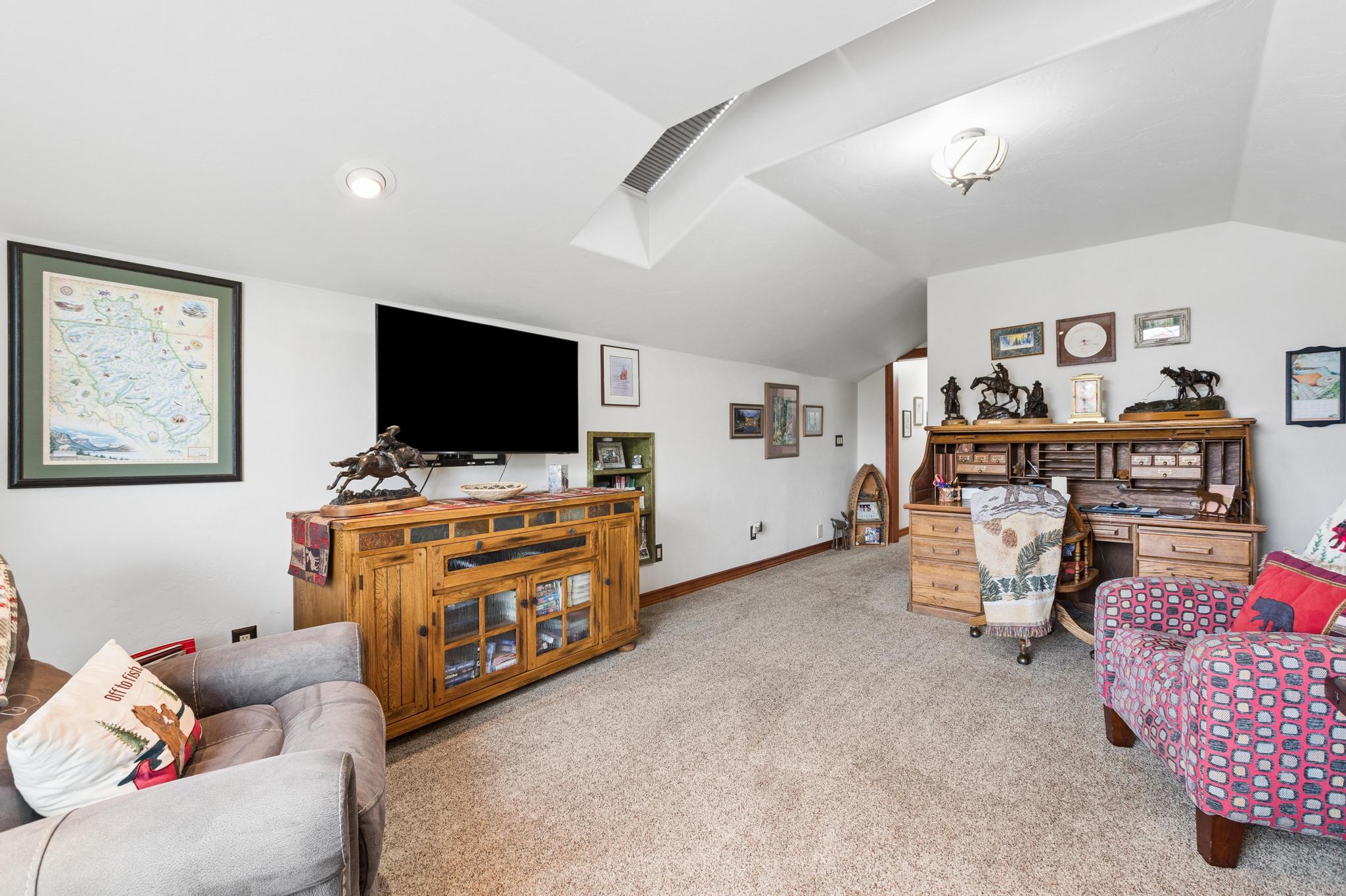 309 Cardinal Lane Property Photo 31