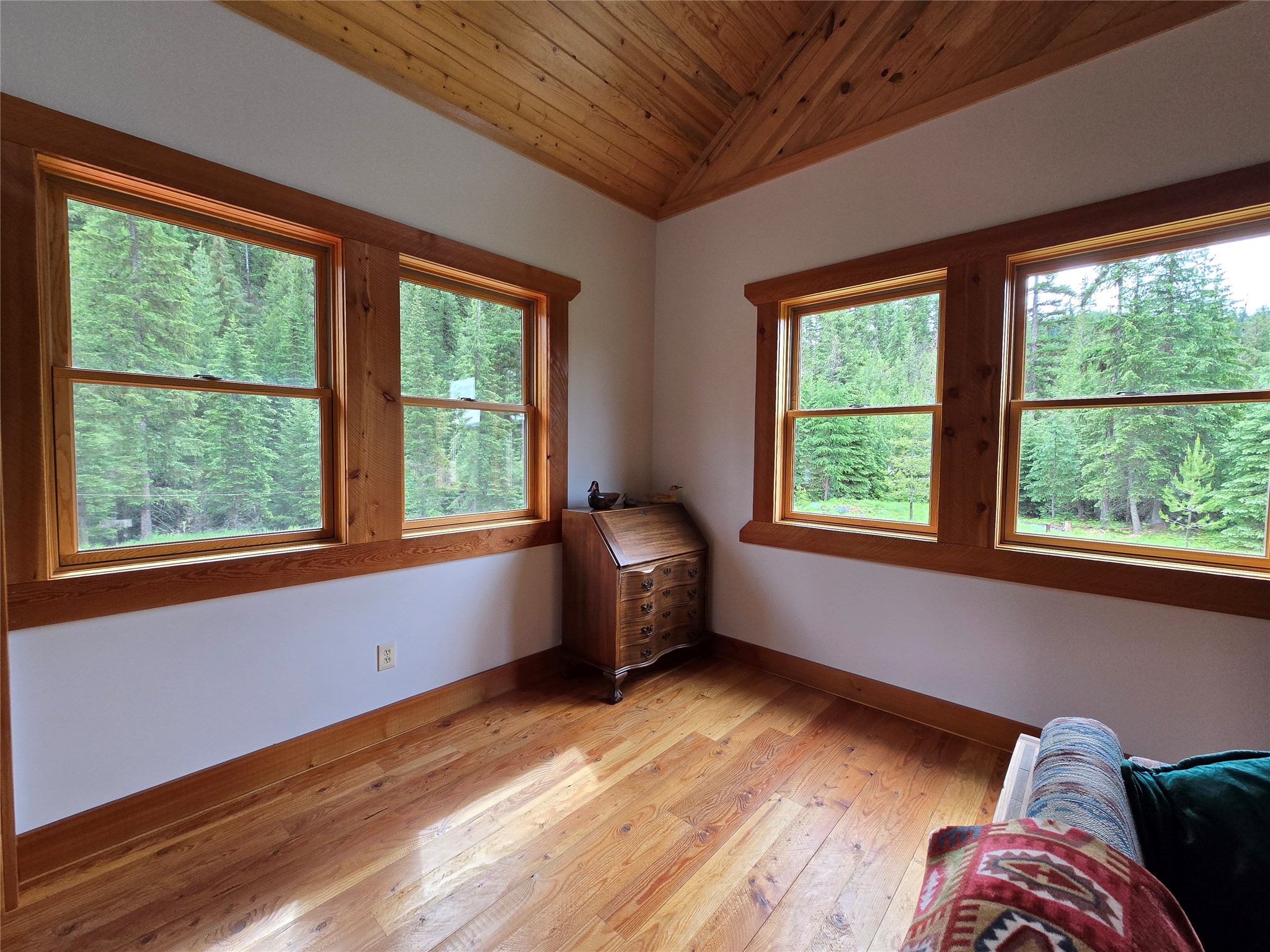 670 Gus Creek Road Property Photo 8