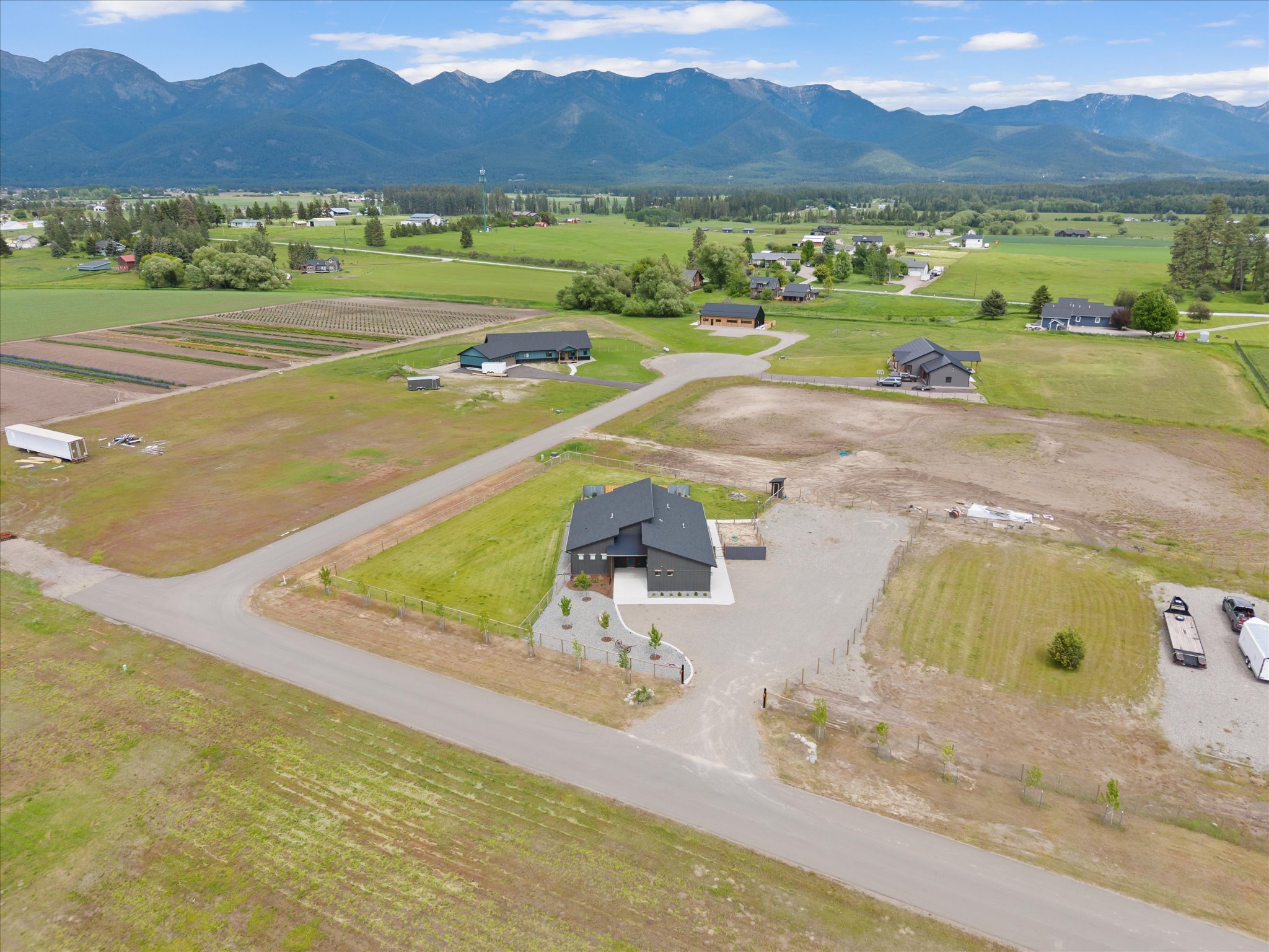 83 Creston Trail Property Photo 40