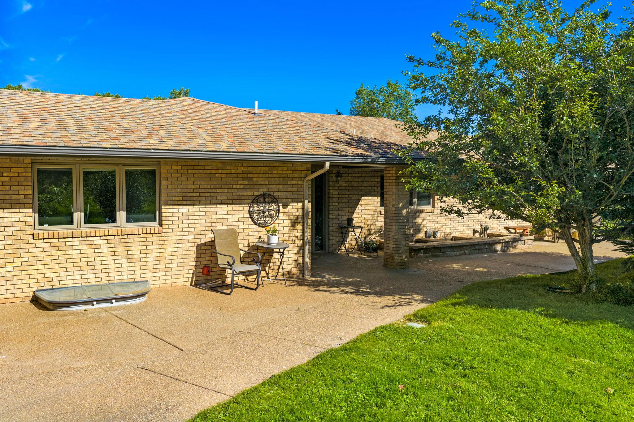 120 Armington Road Property Photo 8