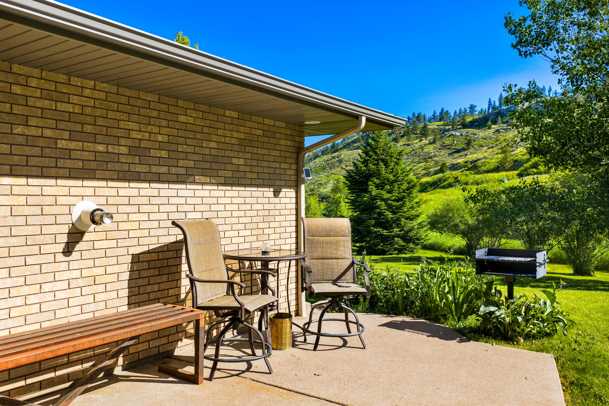 120 Armington Road Property Photo 10